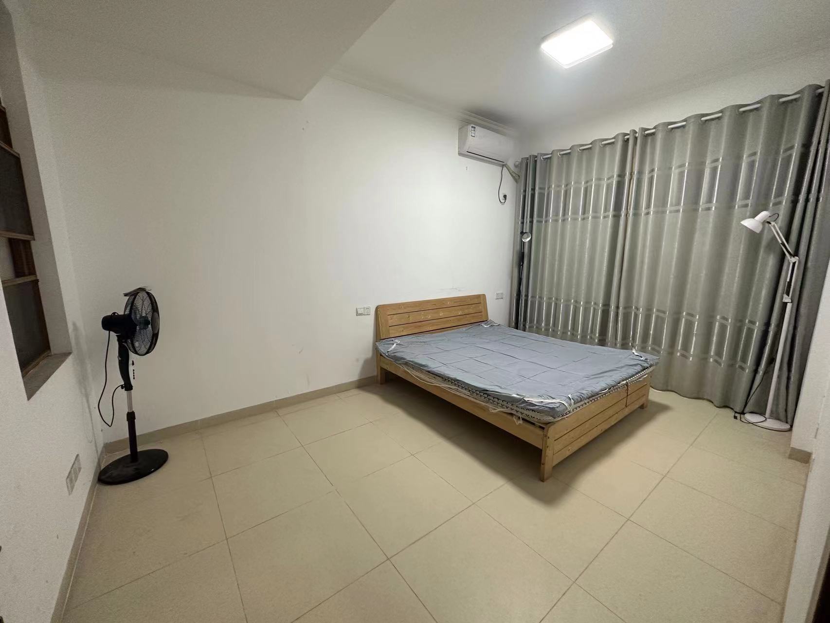 信达海天下  5室2厅3卫    380.0万