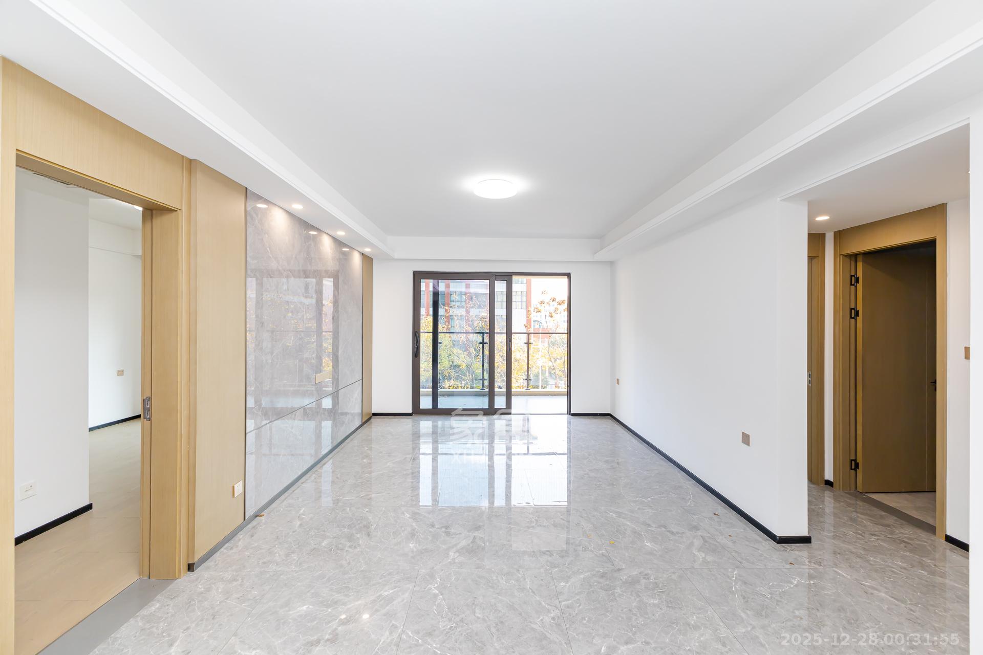 润和湘江天地天悦湾  3室2厅2卫    130.0万