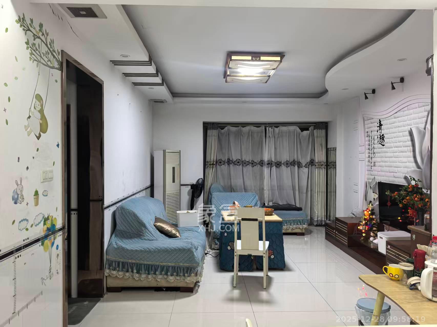 楚天家园  3室2厅2卫    1800.0元/月