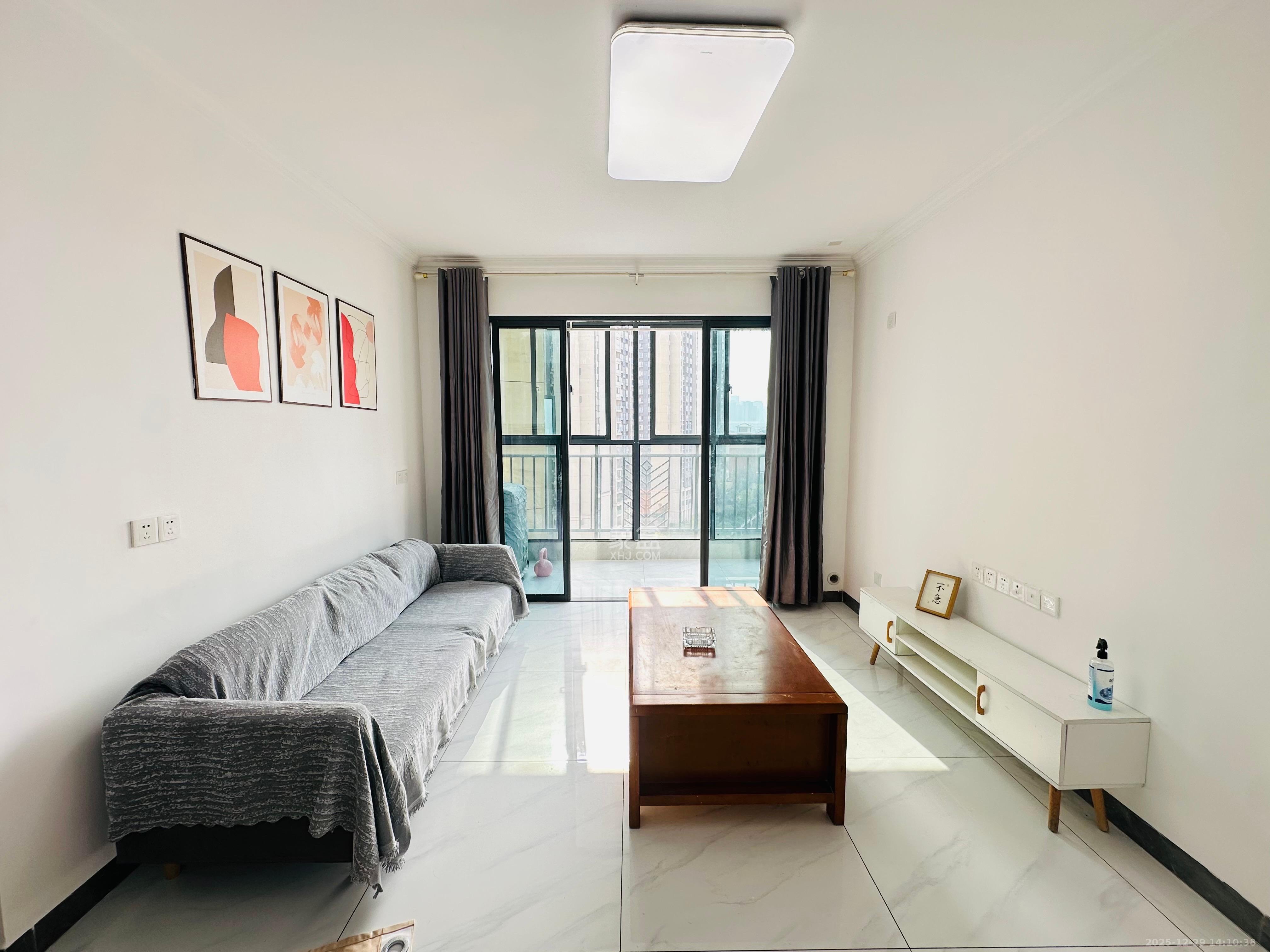 振业城三期  3室2厅1卫    3000.0元/月