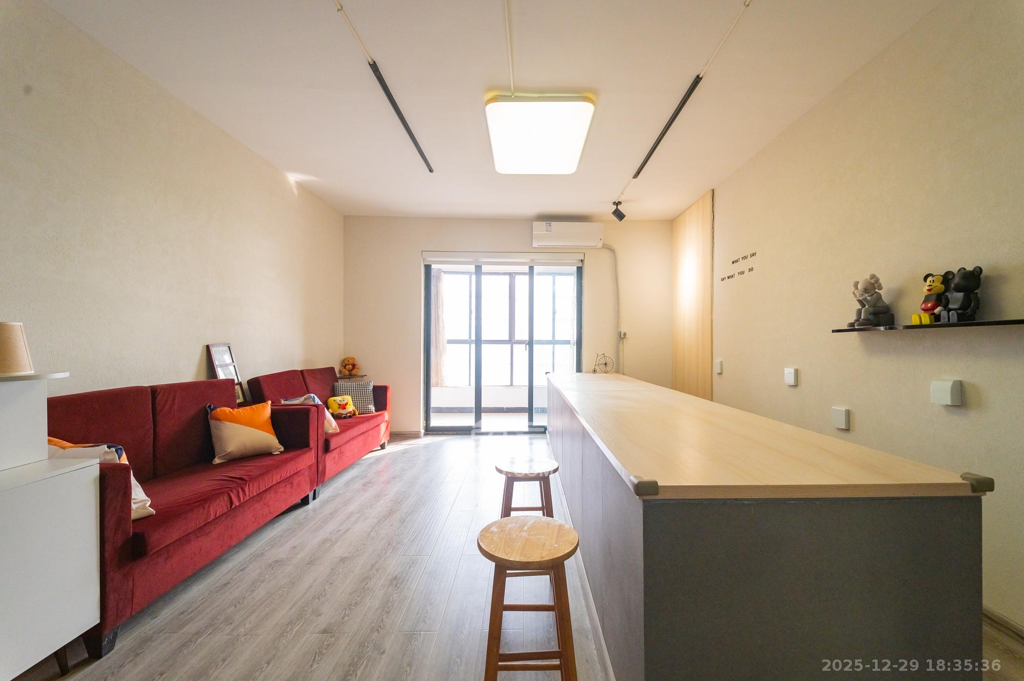 尚城  4室2厅1卫    72.8万