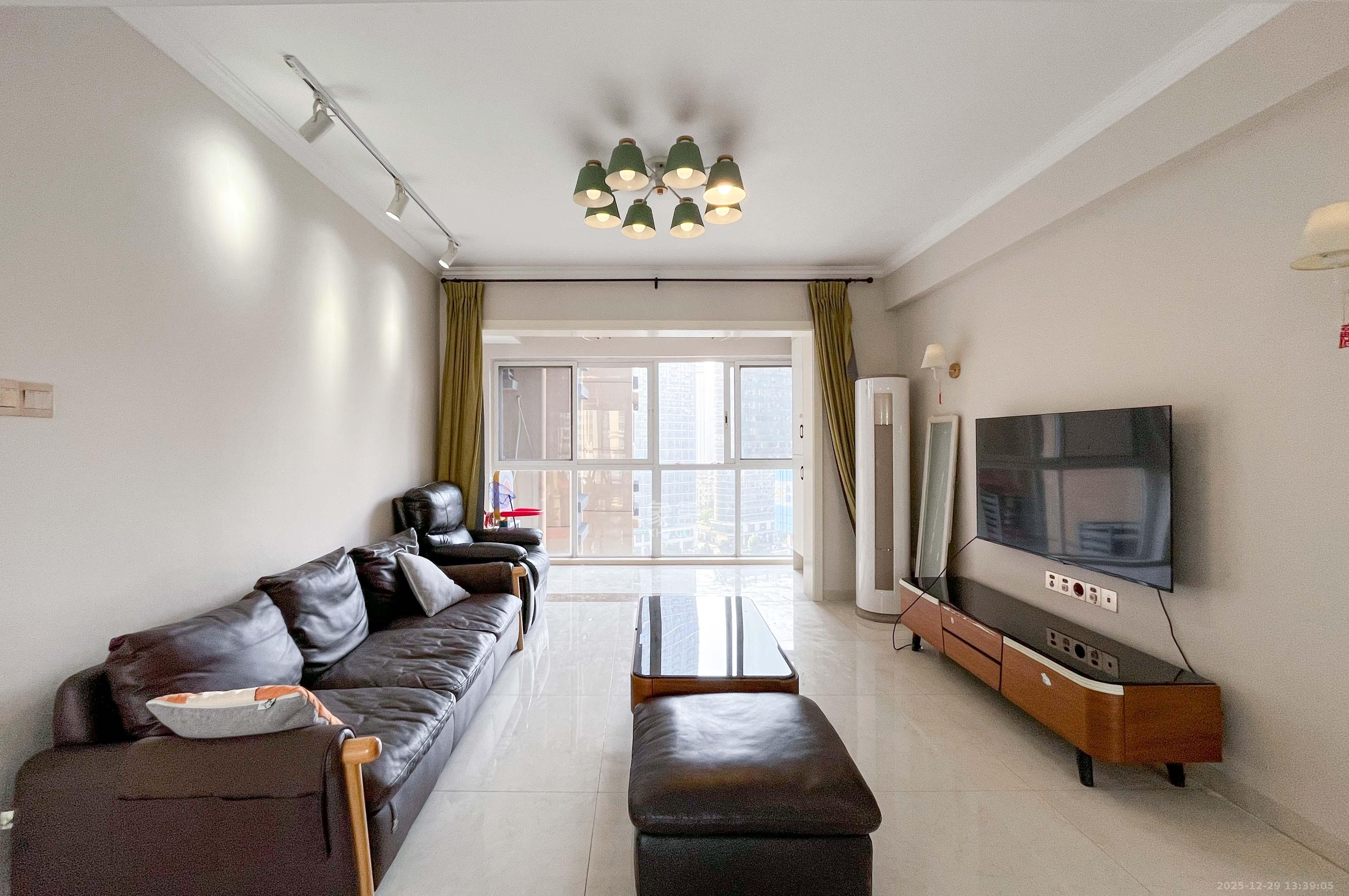 振业城二期  3室2厅2卫    143.0万