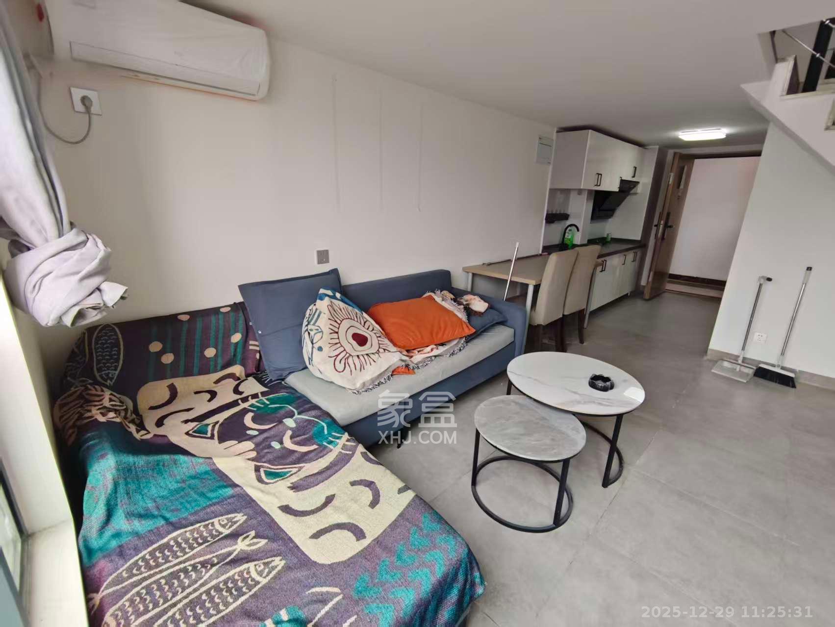 荣盛花语书苑  2室1厅1卫    1700.0元/月室内图