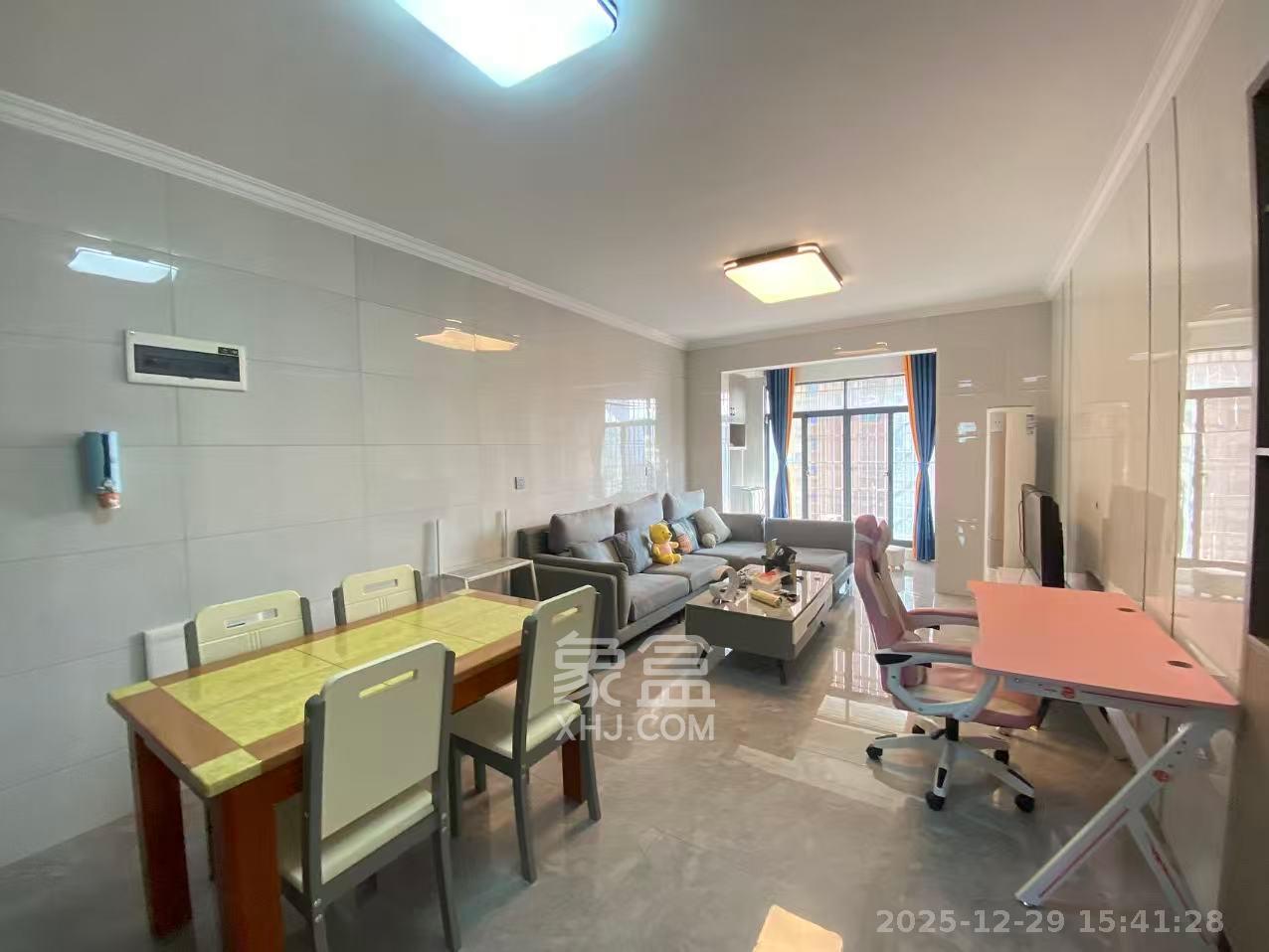 东宜新园  2室1厅1卫    2200.0元/月