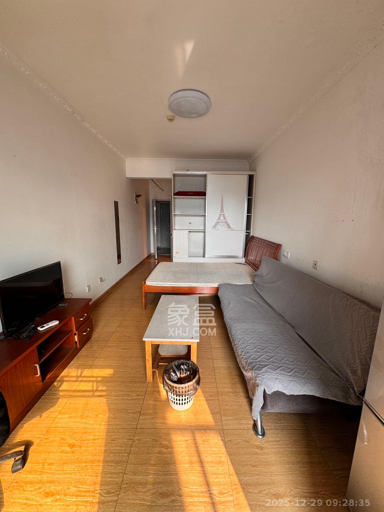 怡海星城  1室1厅1卫    850.0元/月