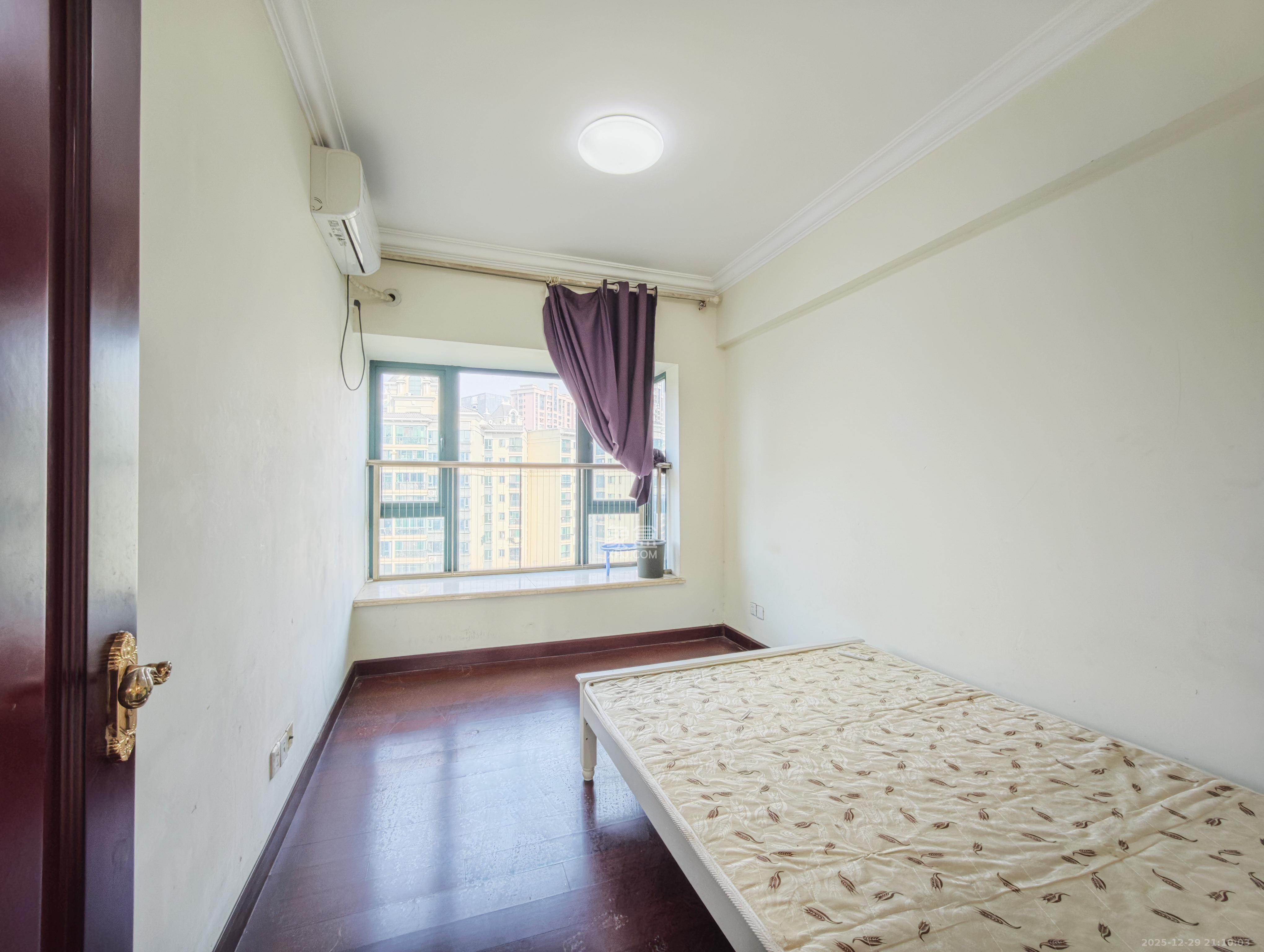 恒大城 4室2厅2卫 142.0万 恒大城 4室2厅2卫 142.0万卧室