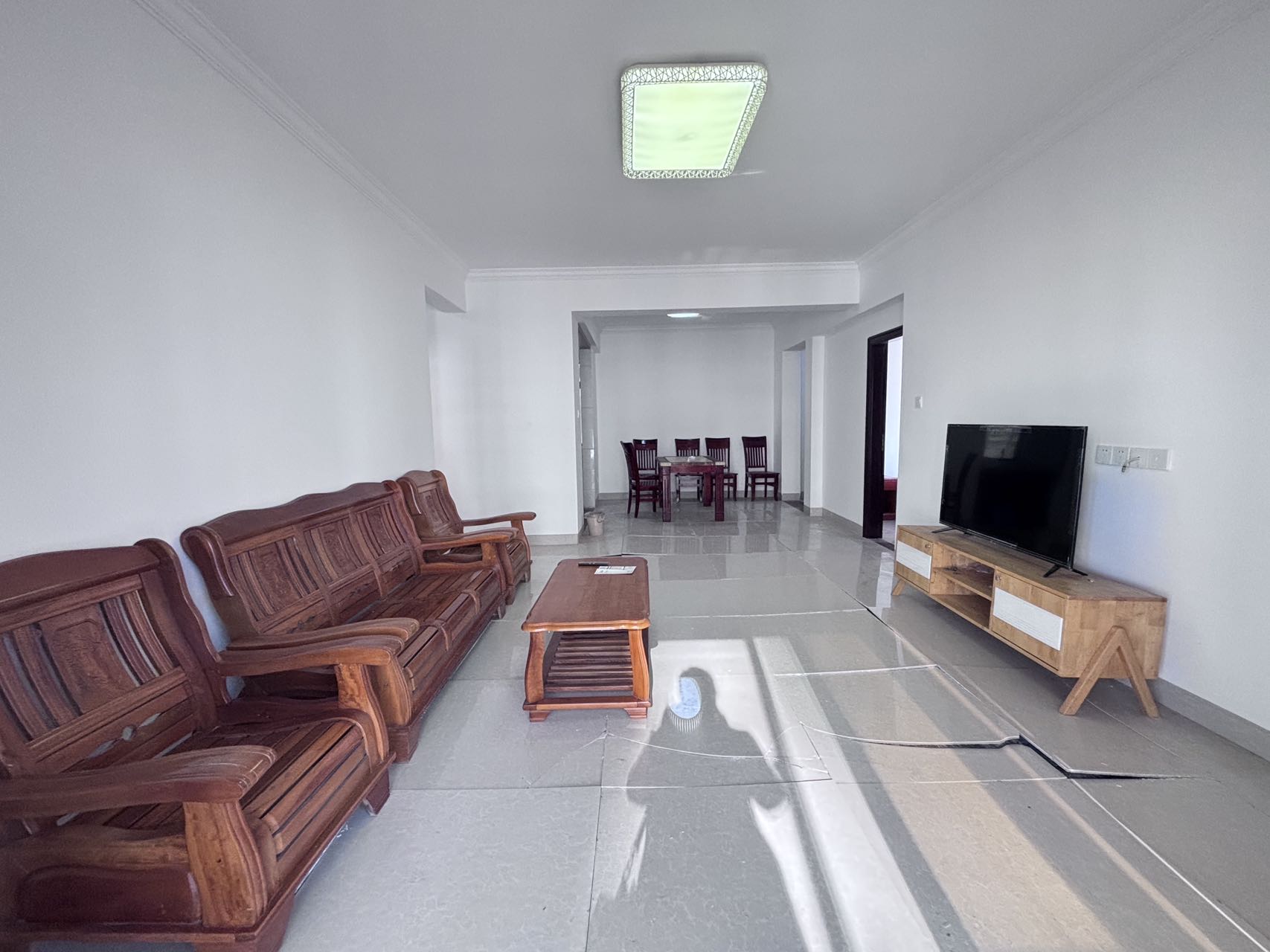 西海瑞园  4室2厅2卫    140.0万