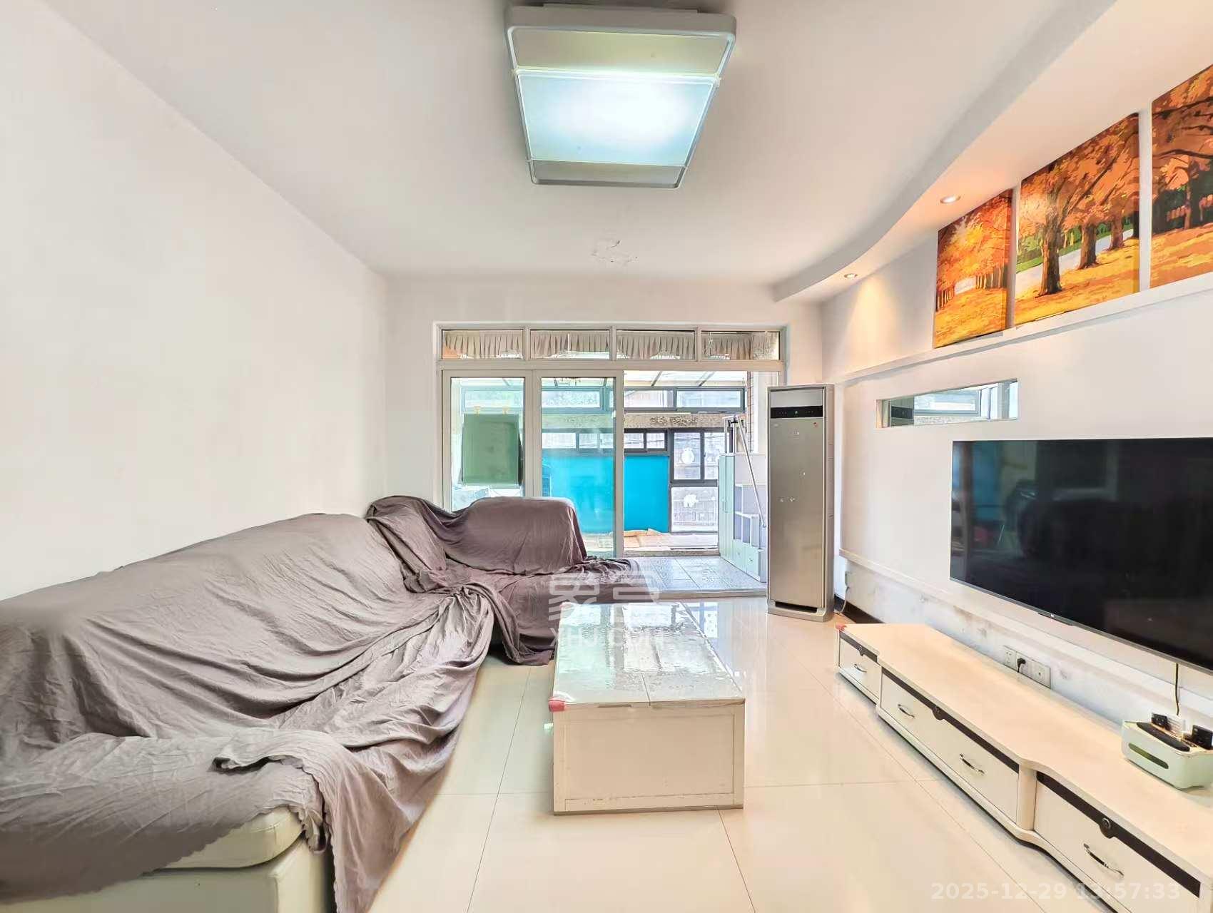 金色山庄  2室2厅1卫    2500.0元/月