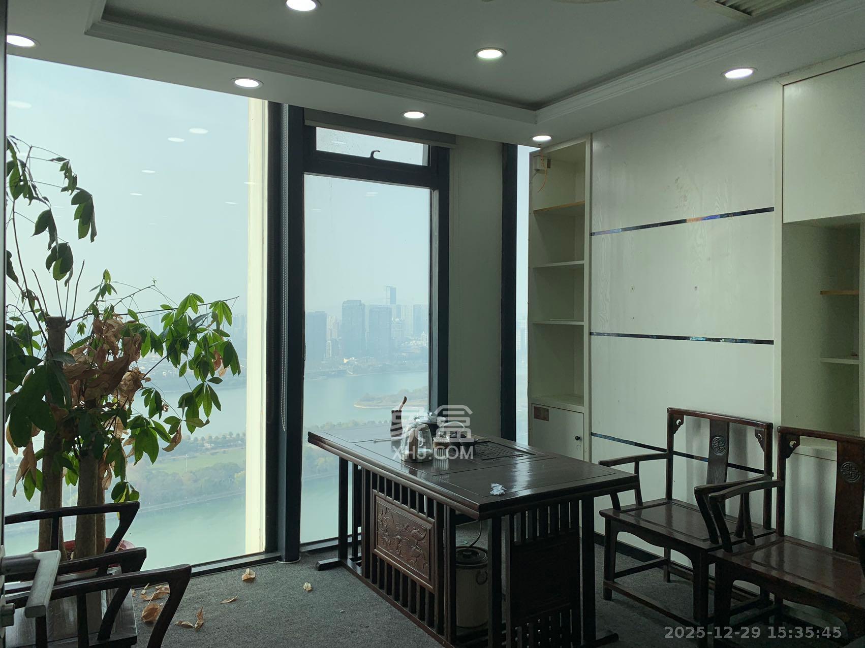 万达广场   220.0㎡      13000.0元/月室内图