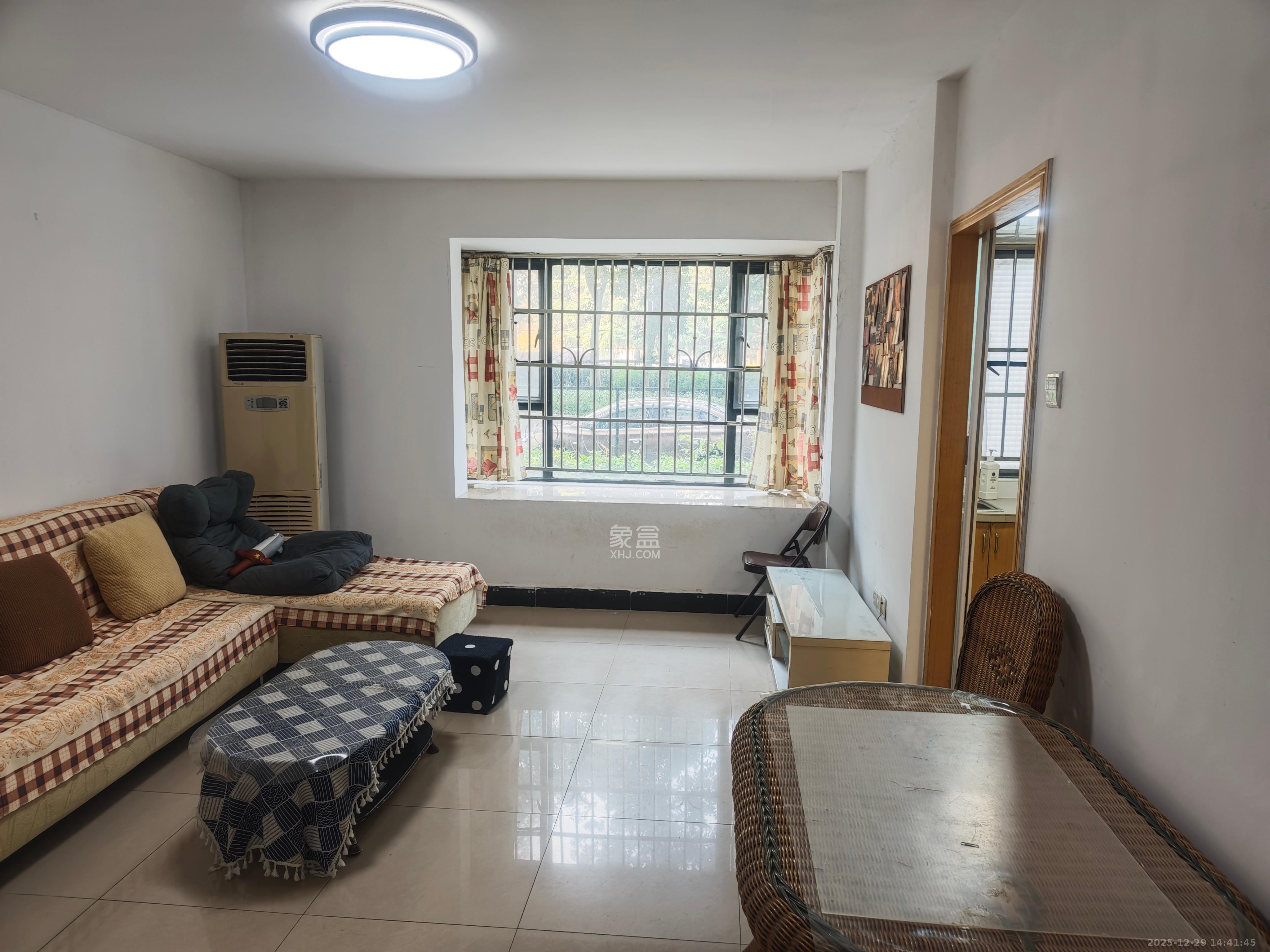 西城龙庭  1室1厅1卫    1700.0元/月