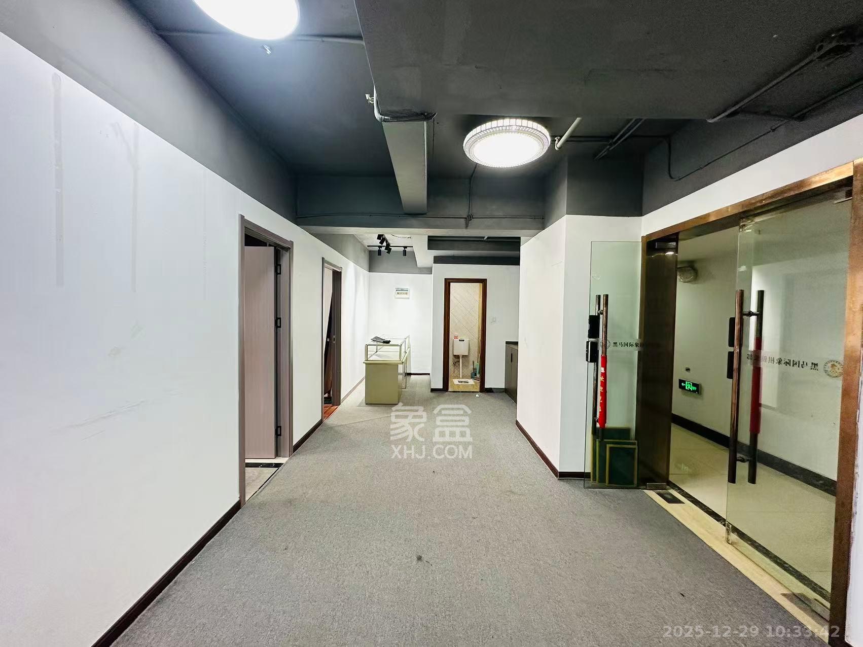 当代滨江MOMA  1室1厅1卫    3200.0元/月