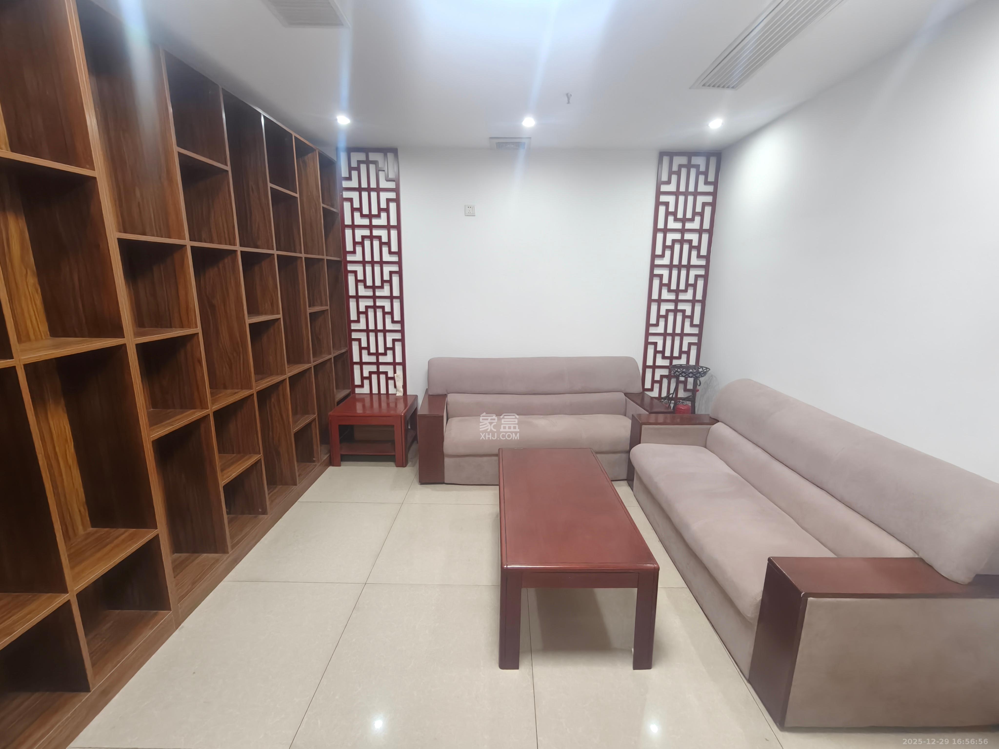 御邦国际广场   326.0㎡      12800.0元/月