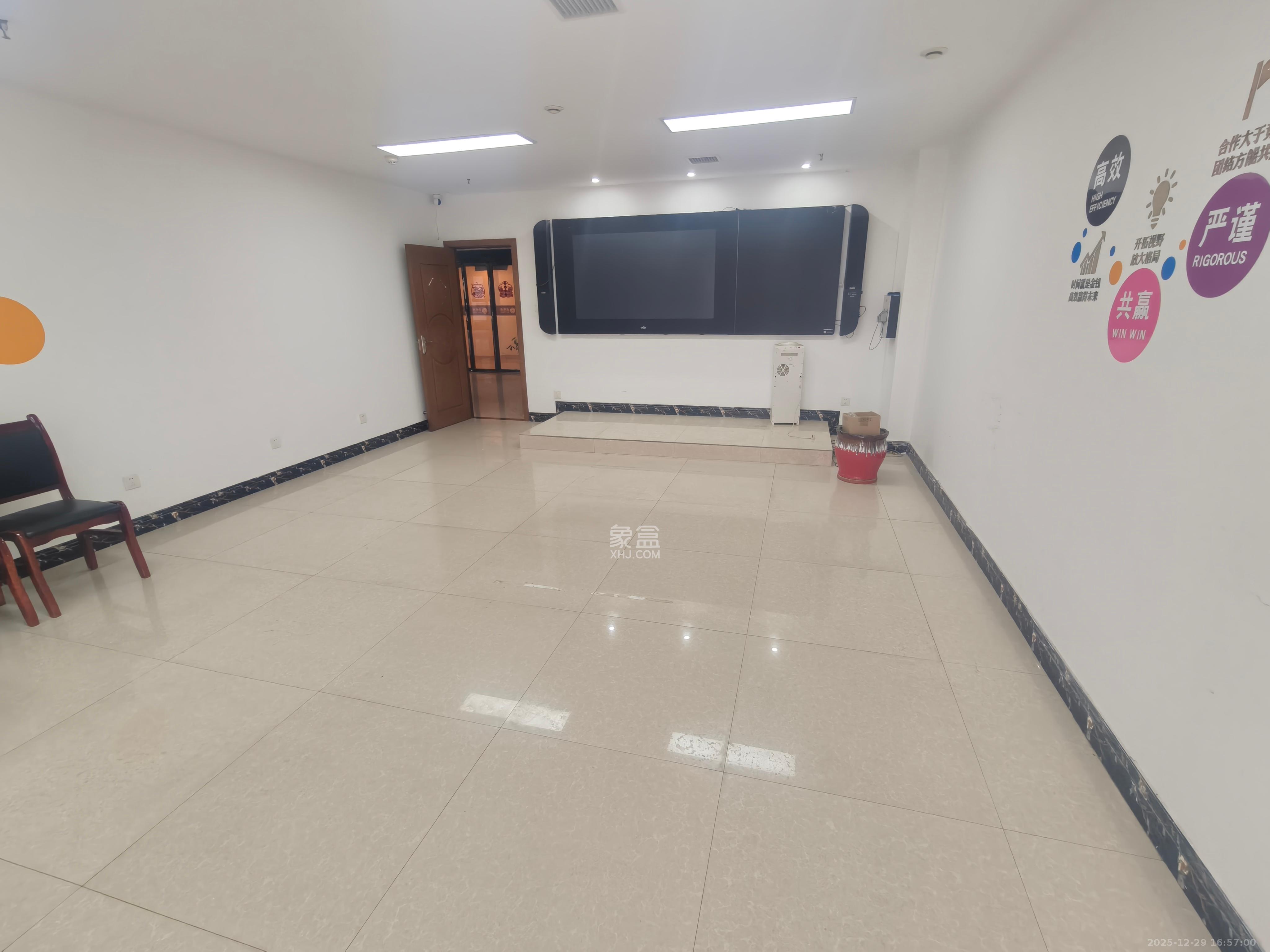 御邦国际广场   326.0㎡      12800.0元/月室内图