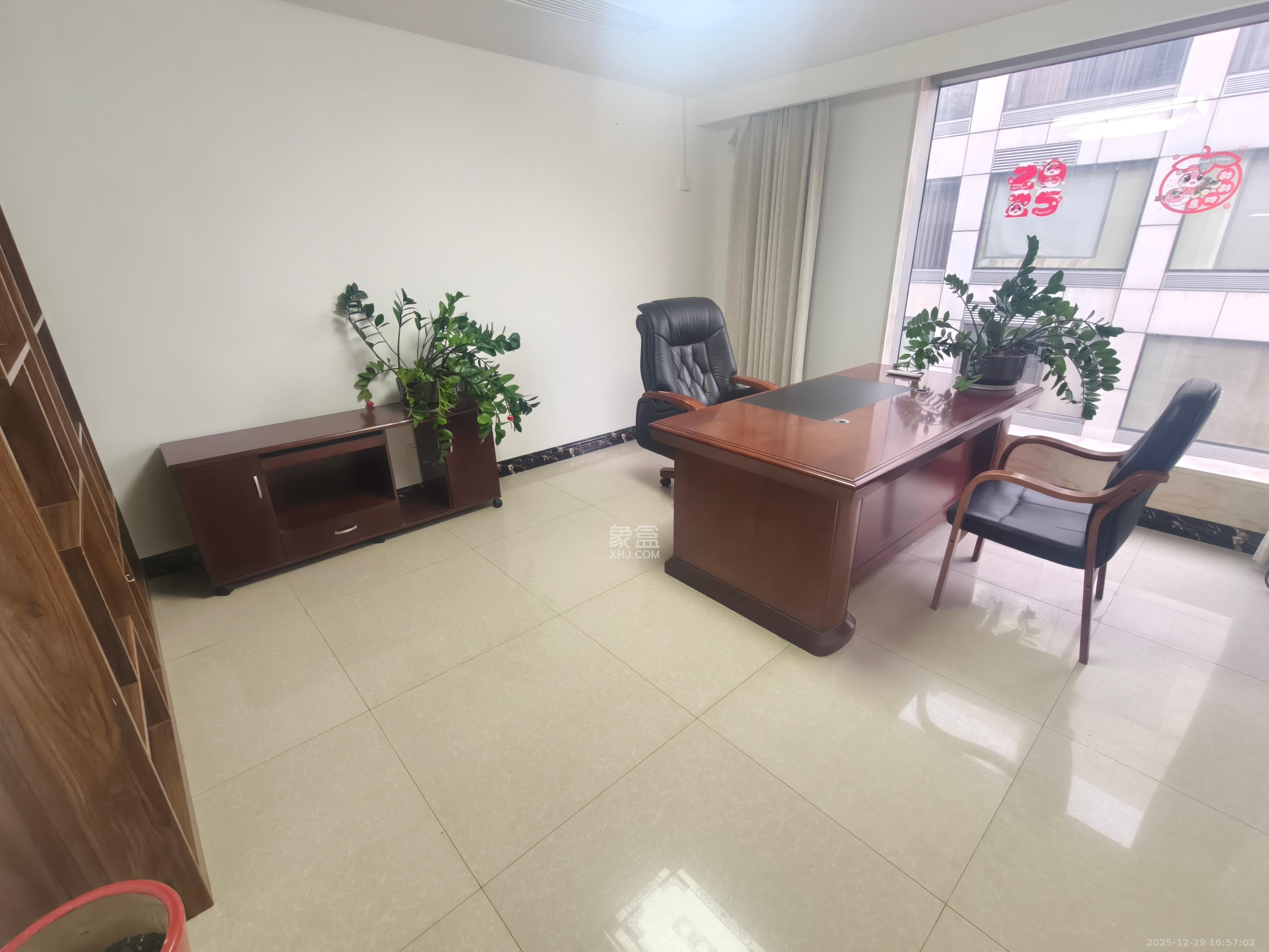 御邦国际广场   326.0㎡      12800.0元/月室内图