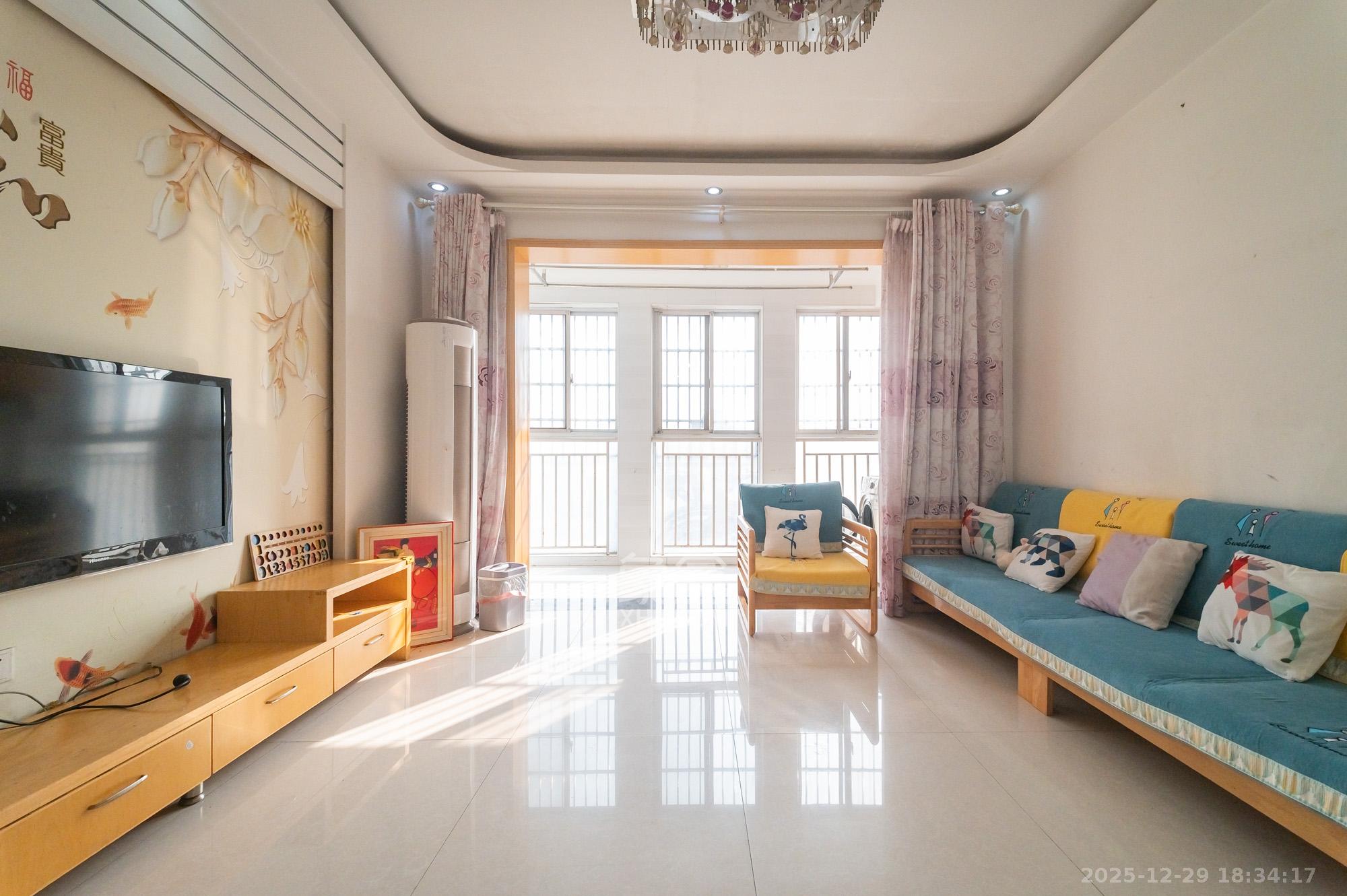 爱琴海岸  1室2厅1卫    42.8万