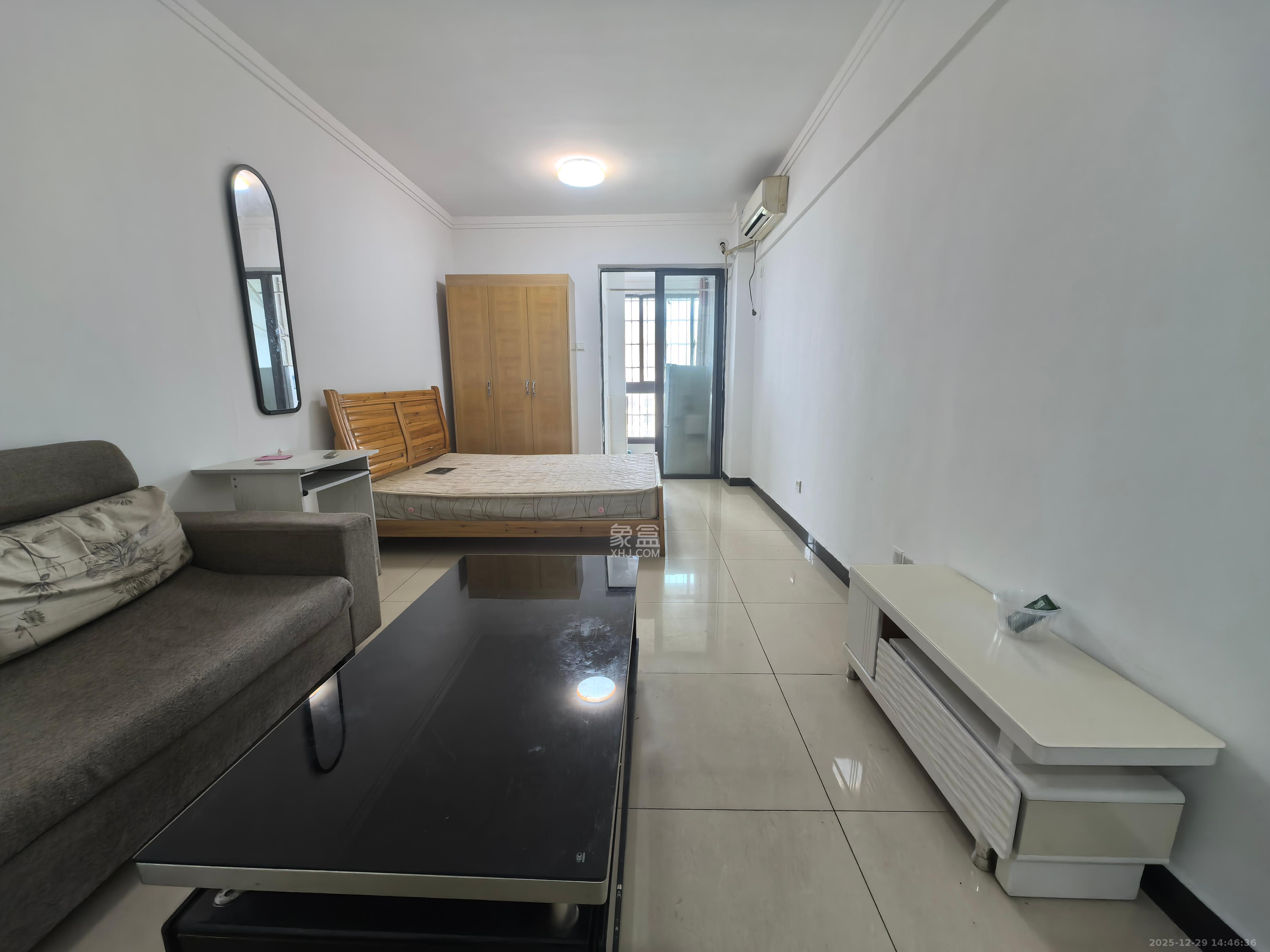 红公馆（前程丽景大厦）  1室1厅1卫    1400.0元/月