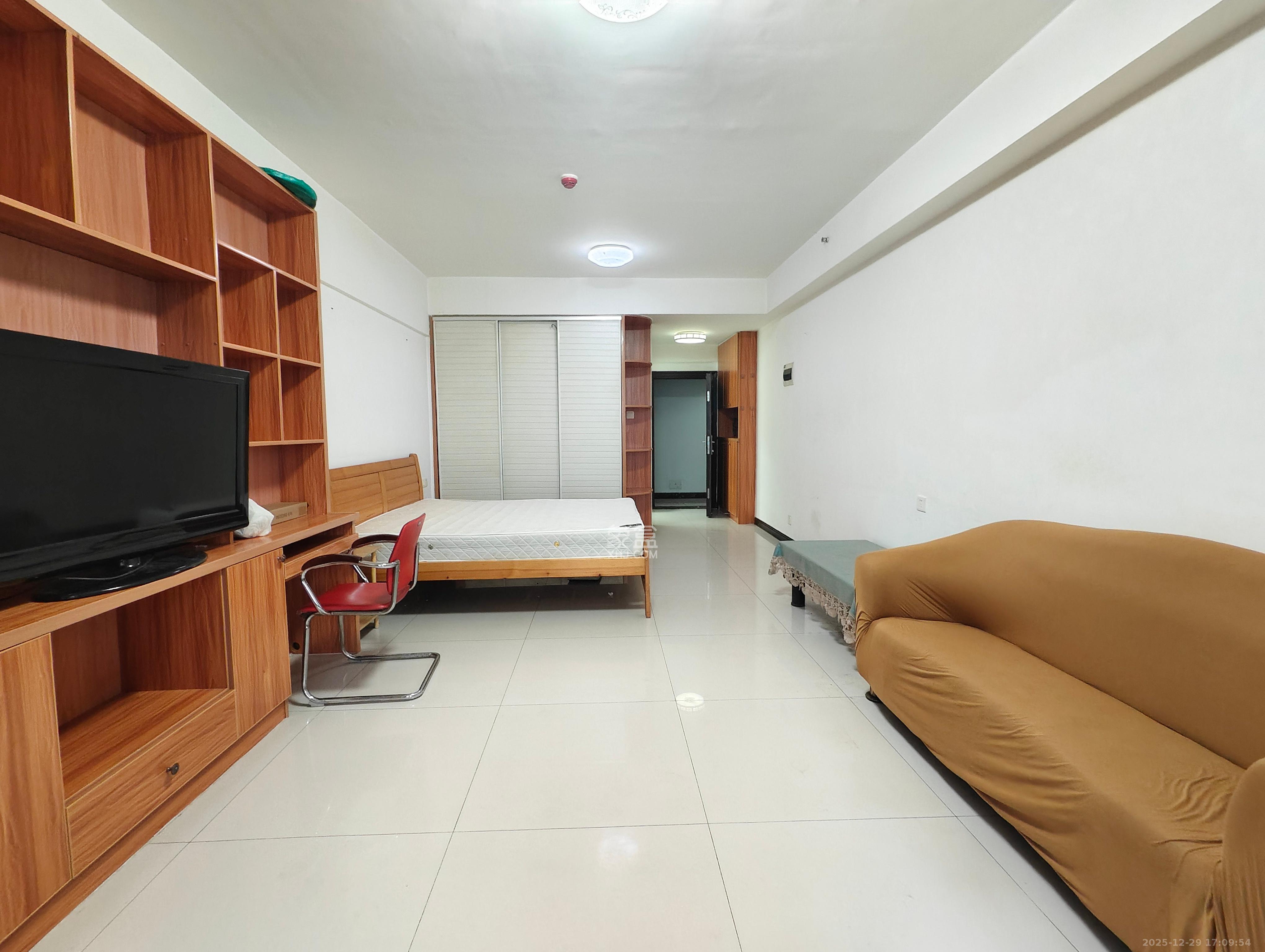 山水湾  1室1厅1卫    1250.0元/月