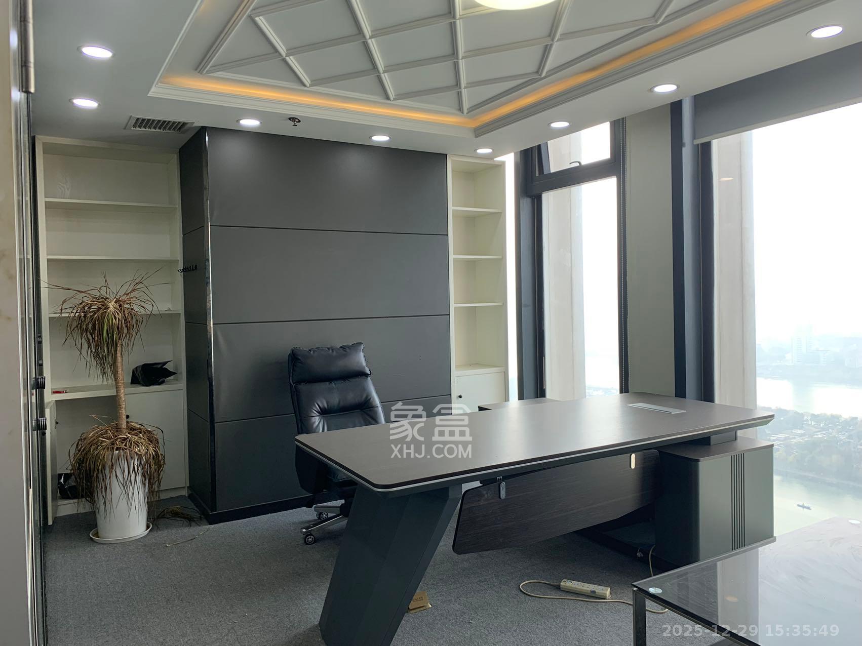 万达广场   220.0㎡      13000.0元/月室内图