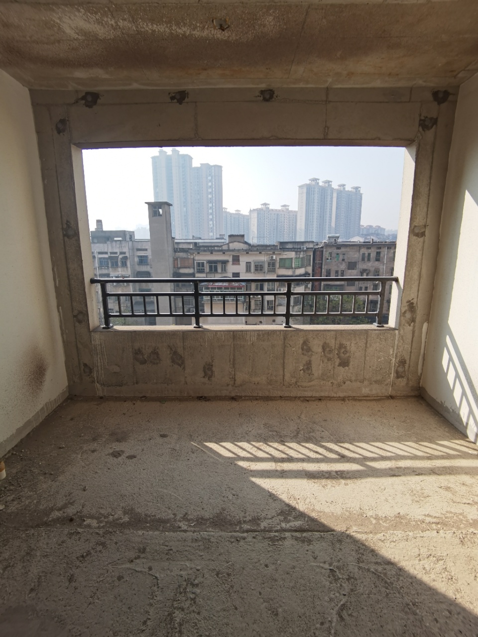 云顶上品  3室2厅2卫    48.5万