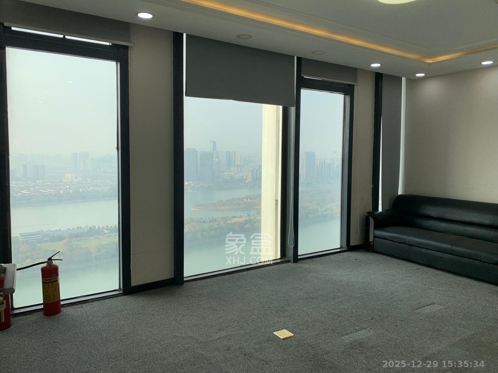 万达广场   220.0㎡      13000.0元/月室内图