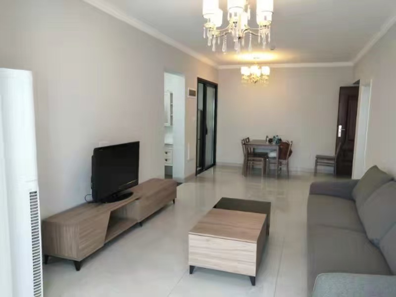 绿地海德公馆  2室2厅1卫    3800.0元/月