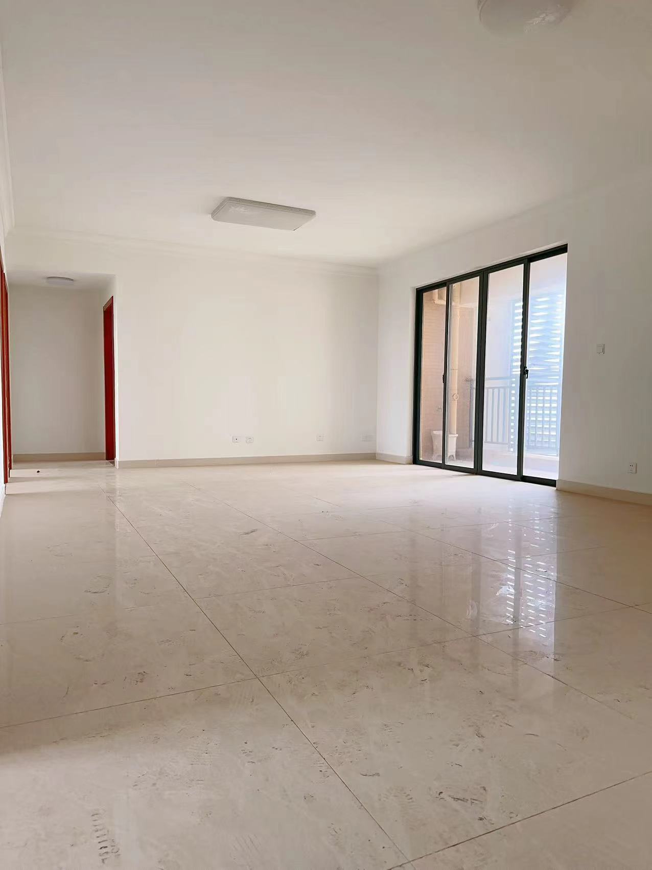 海建家园  4室2厅2卫    178.5万