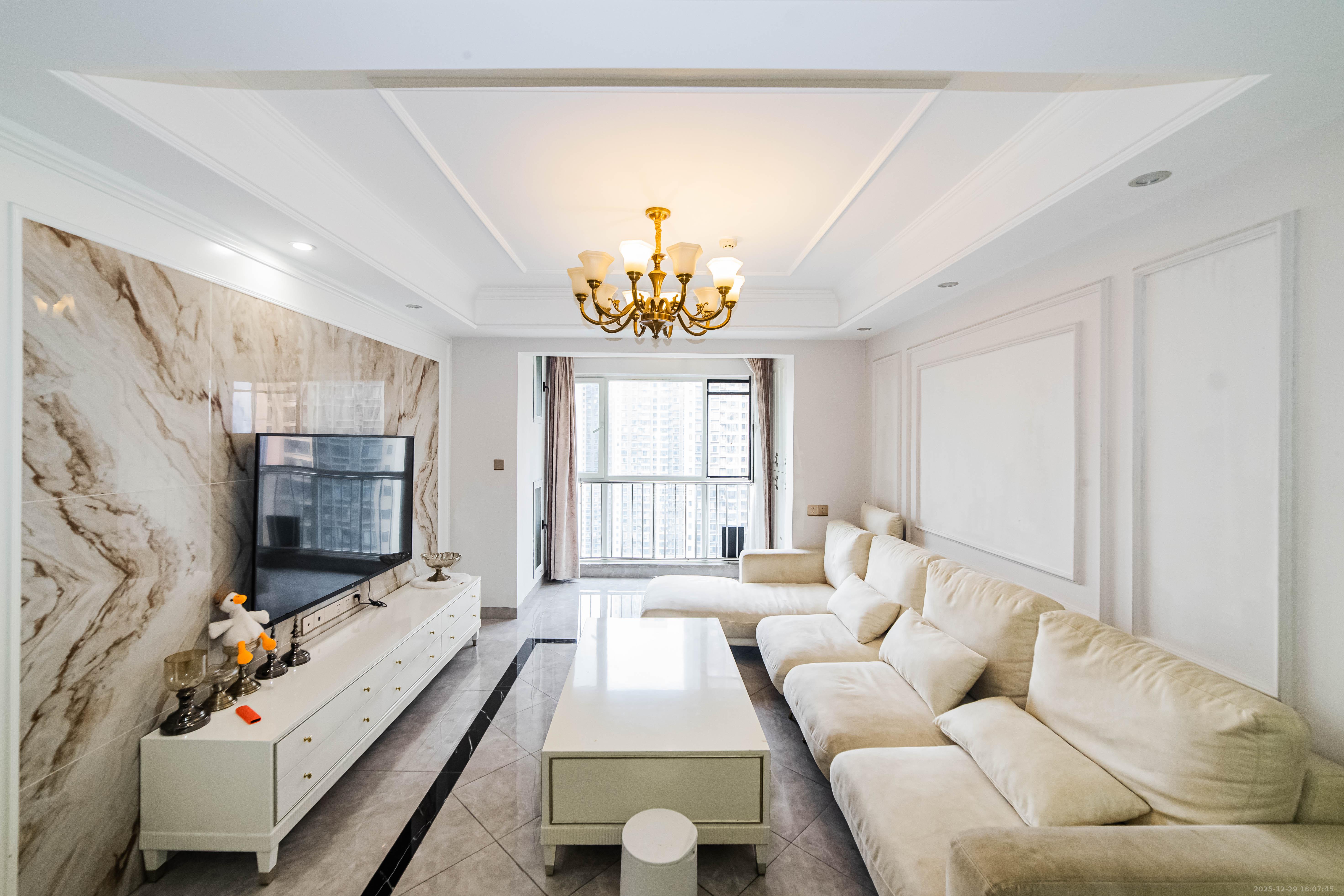 北辰三角洲E6区  2室2厅1卫    120.0万