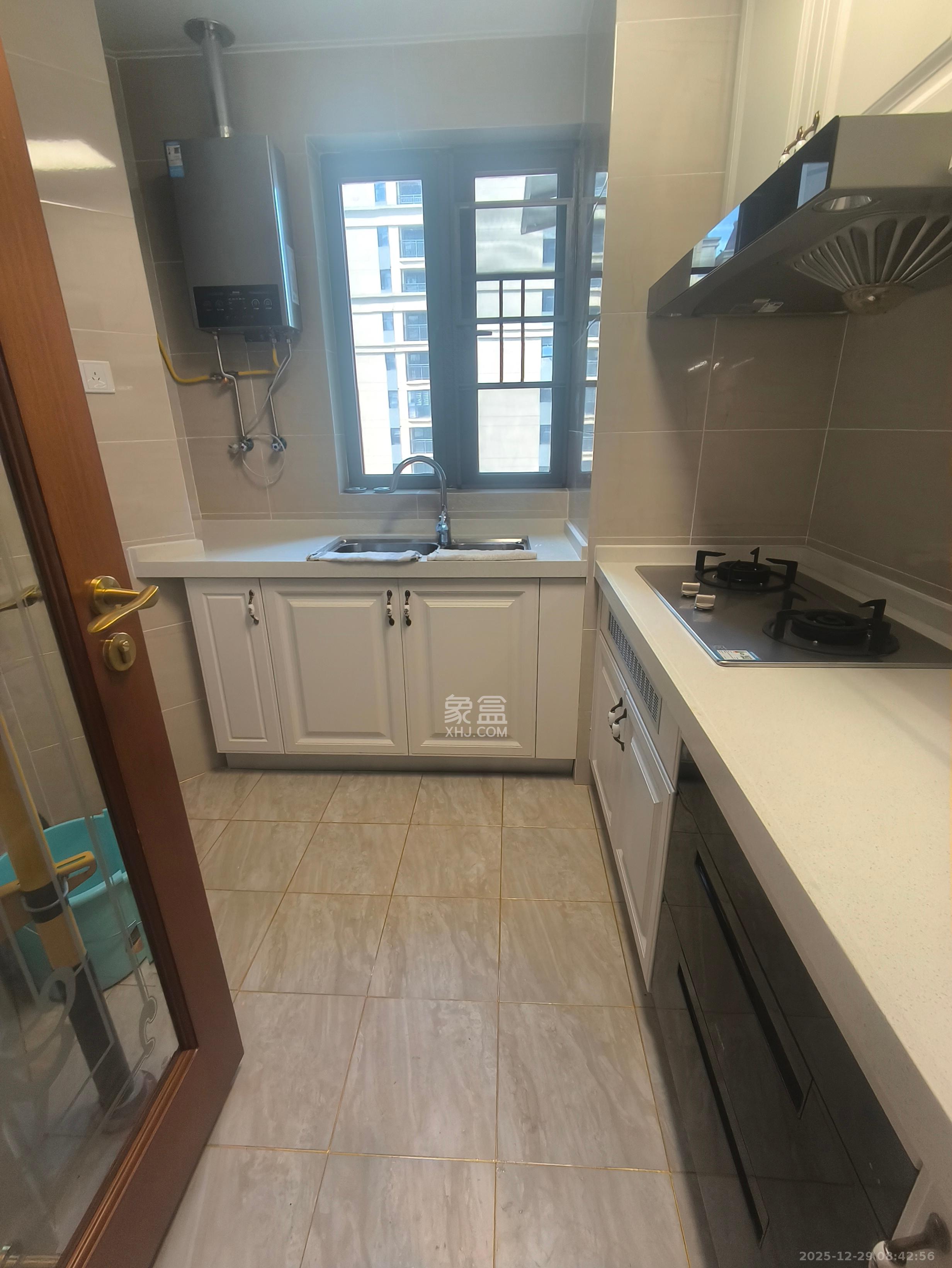 恒大养生谷  4室2厅2卫    135.0万