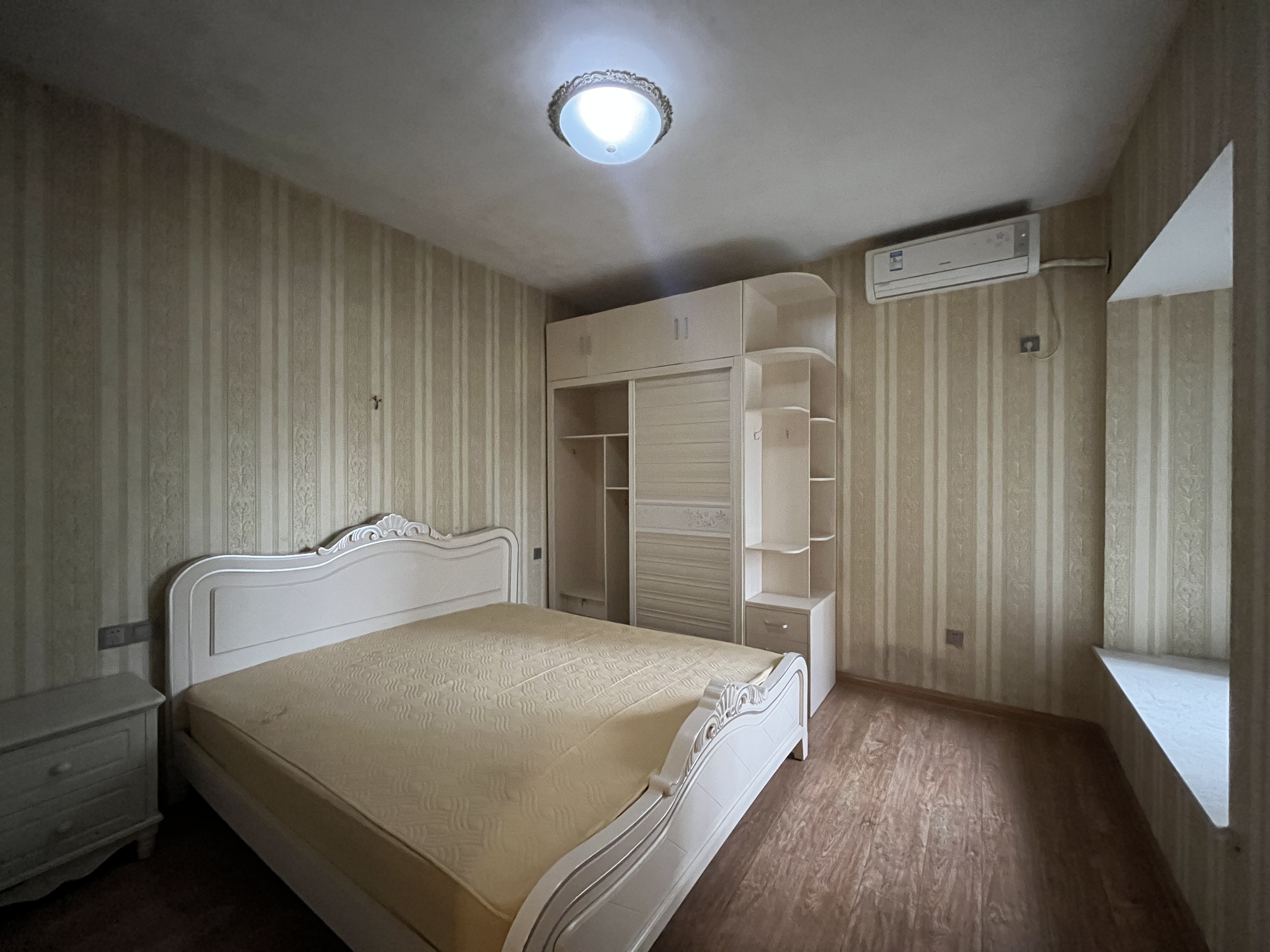 美的城二期 3室2厅2卫 58.0万 美的城二期 3室2厅2卫 58.0万室内图