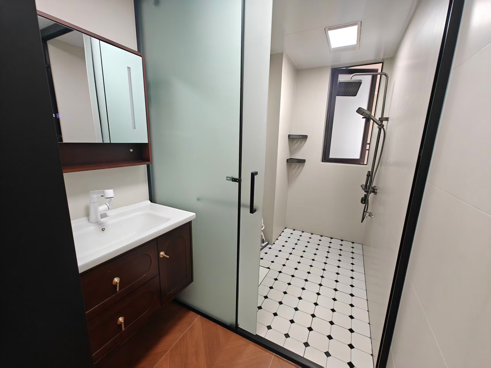 美的湾 3室2厅2卫 68.8万 美的湾 3室2厅2卫 68.8万室内图