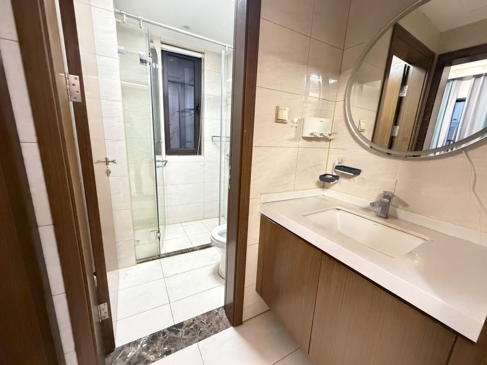 翡翠公园（北大资源）  3室2厅2卫    70.0万室内图