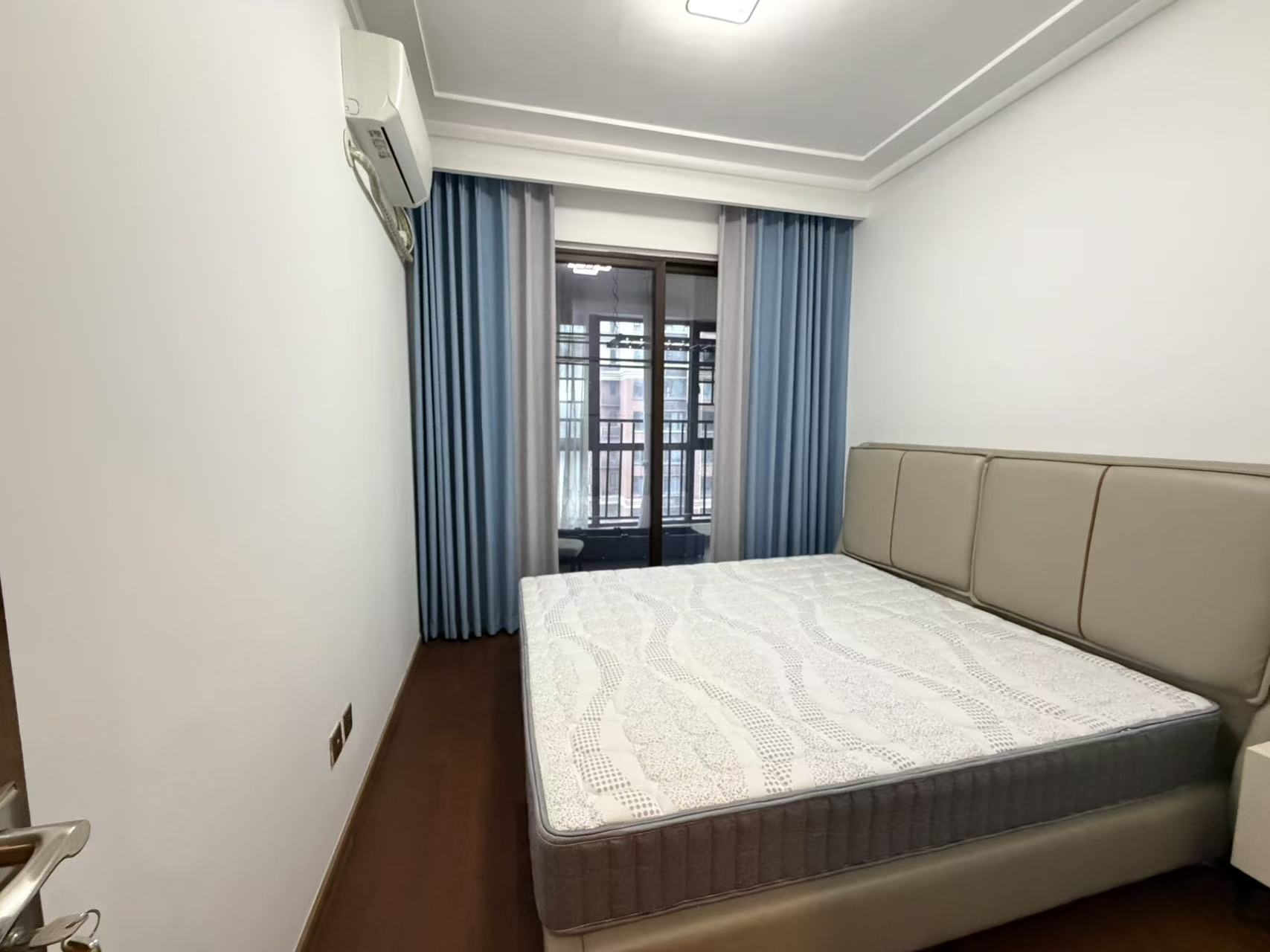 翡翠公园（北大资源）  3室2厅2卫    70.0万室内图