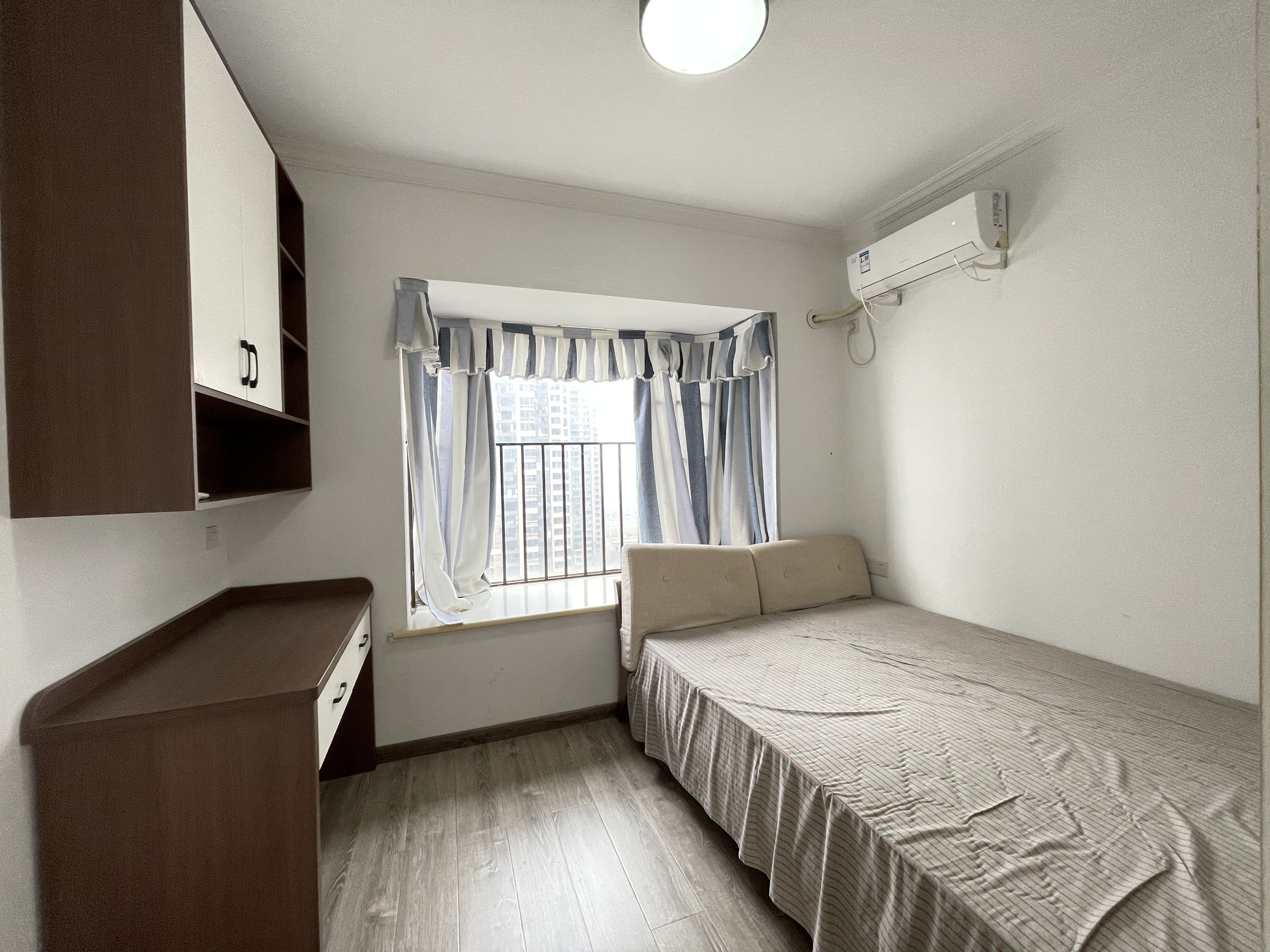 蓝溪谷  3室2厅2卫    65.0万室内图