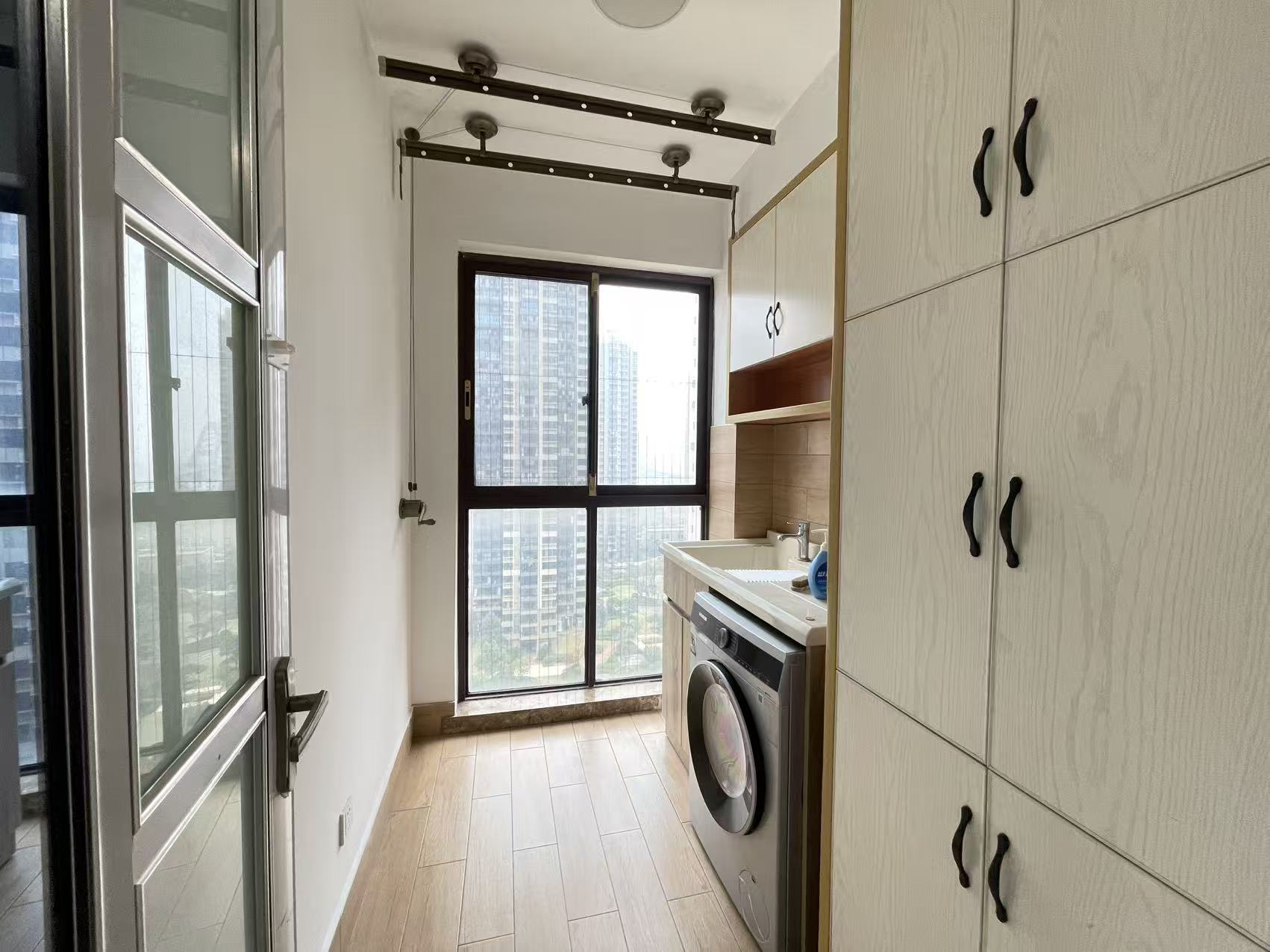 蓝溪谷  3室2厅2卫    65.0万室内图