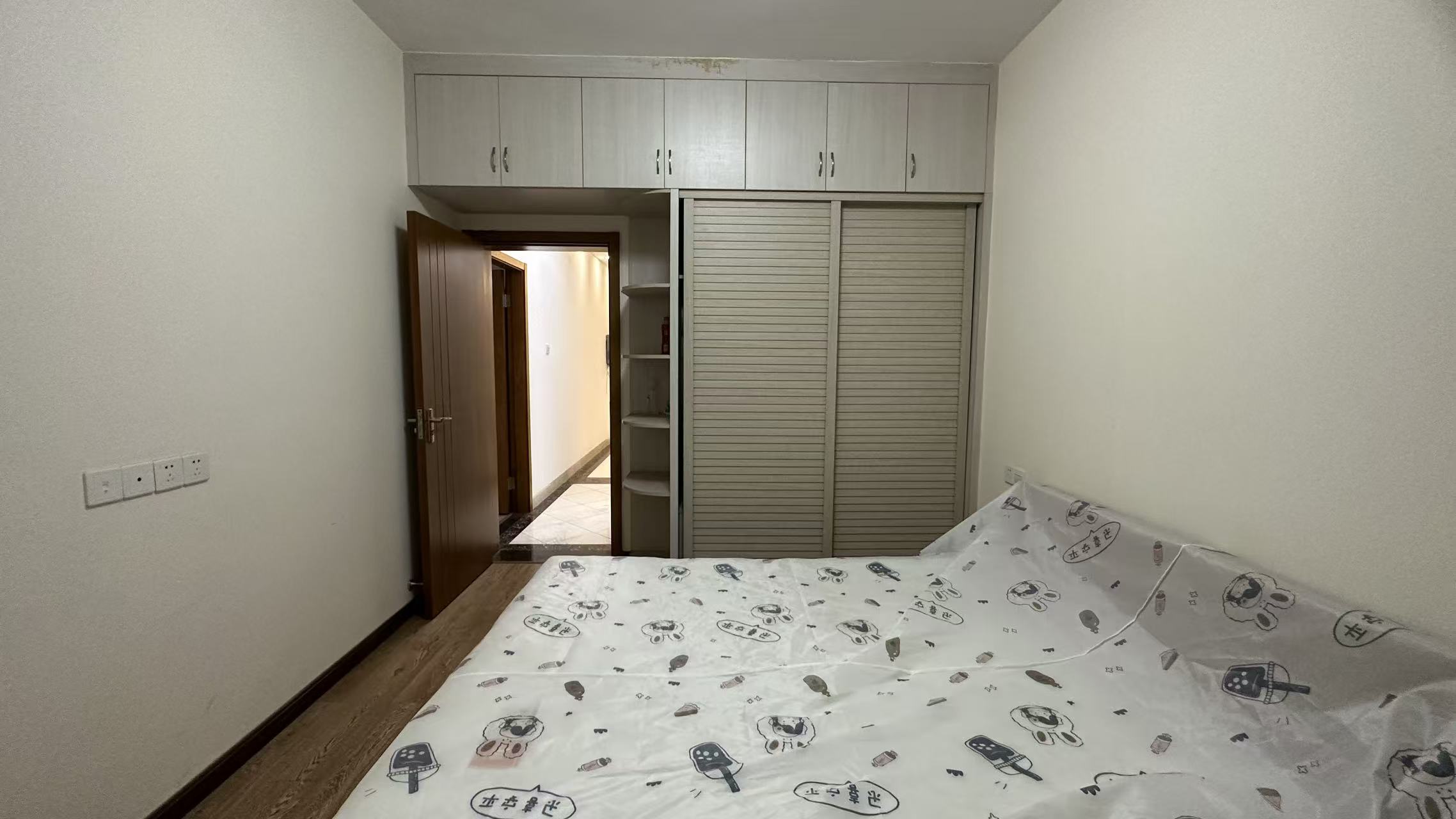 泰山公馆  3室2厅1卫    48.8万室内图