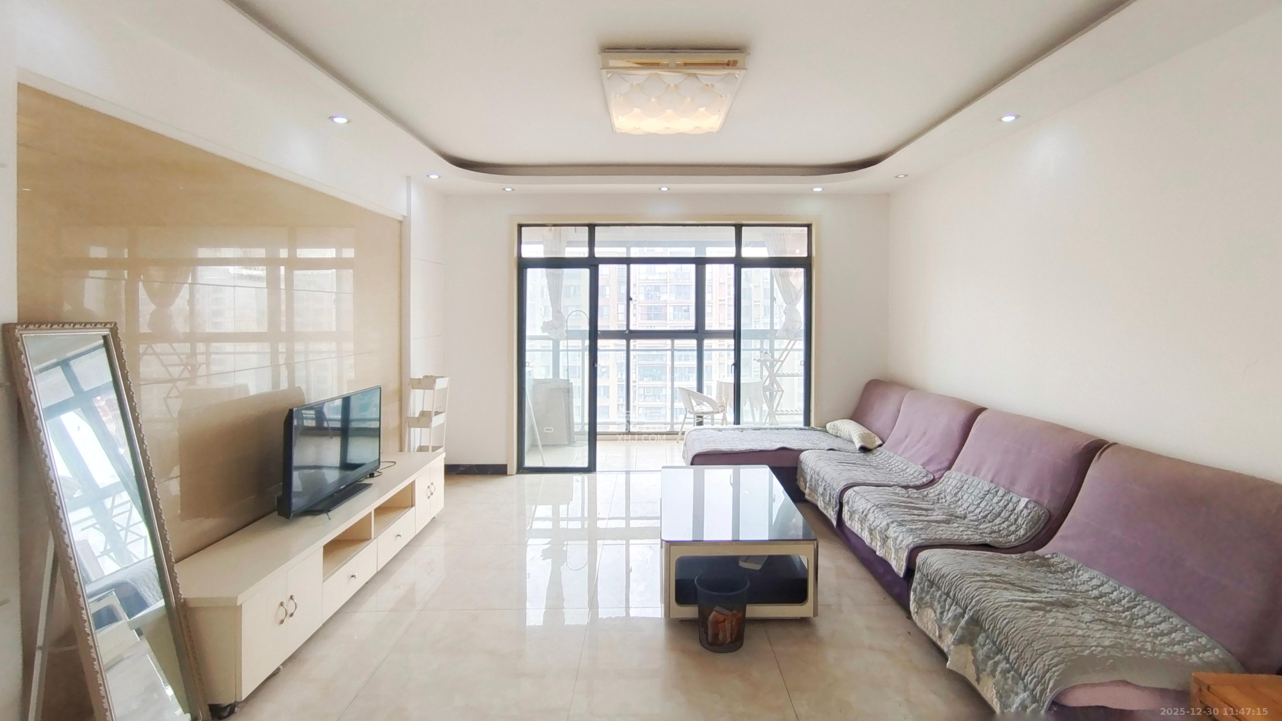 江河双水湾  3室2厅2卫    2450.0元/月