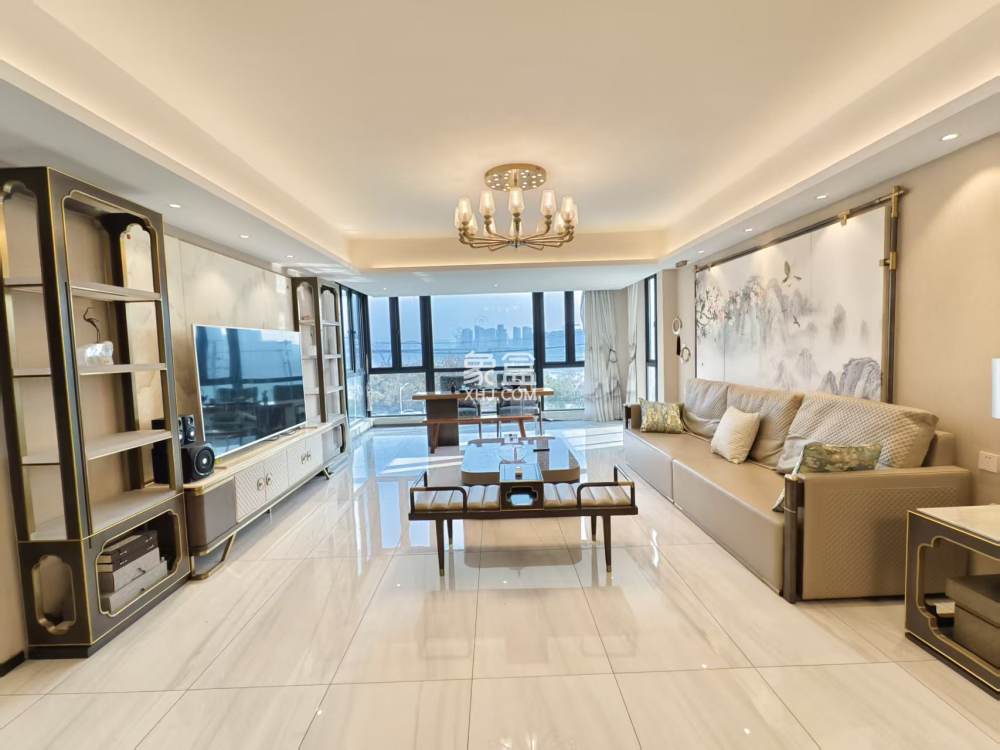 碧桂园江山一品  5室2厅3卫    150.0万