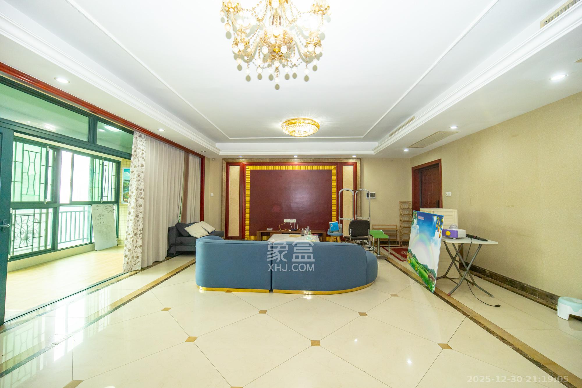 恒大雅苑  4室2厅2卫    186.0万