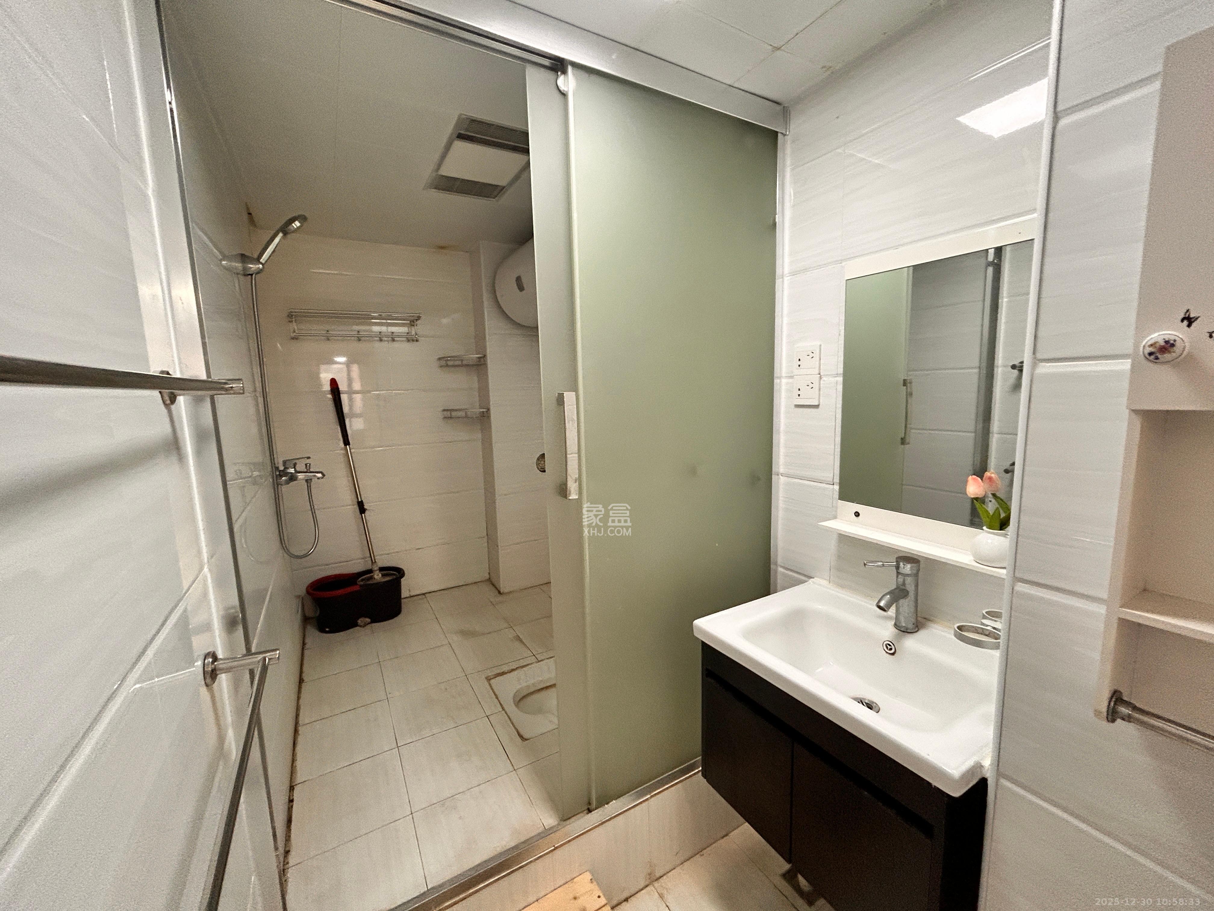 北辰三角洲E3区 1室1厅1卫 2300.0元/月 北辰三角洲E3区 1室1厅1卫 2300.0元/月室内图