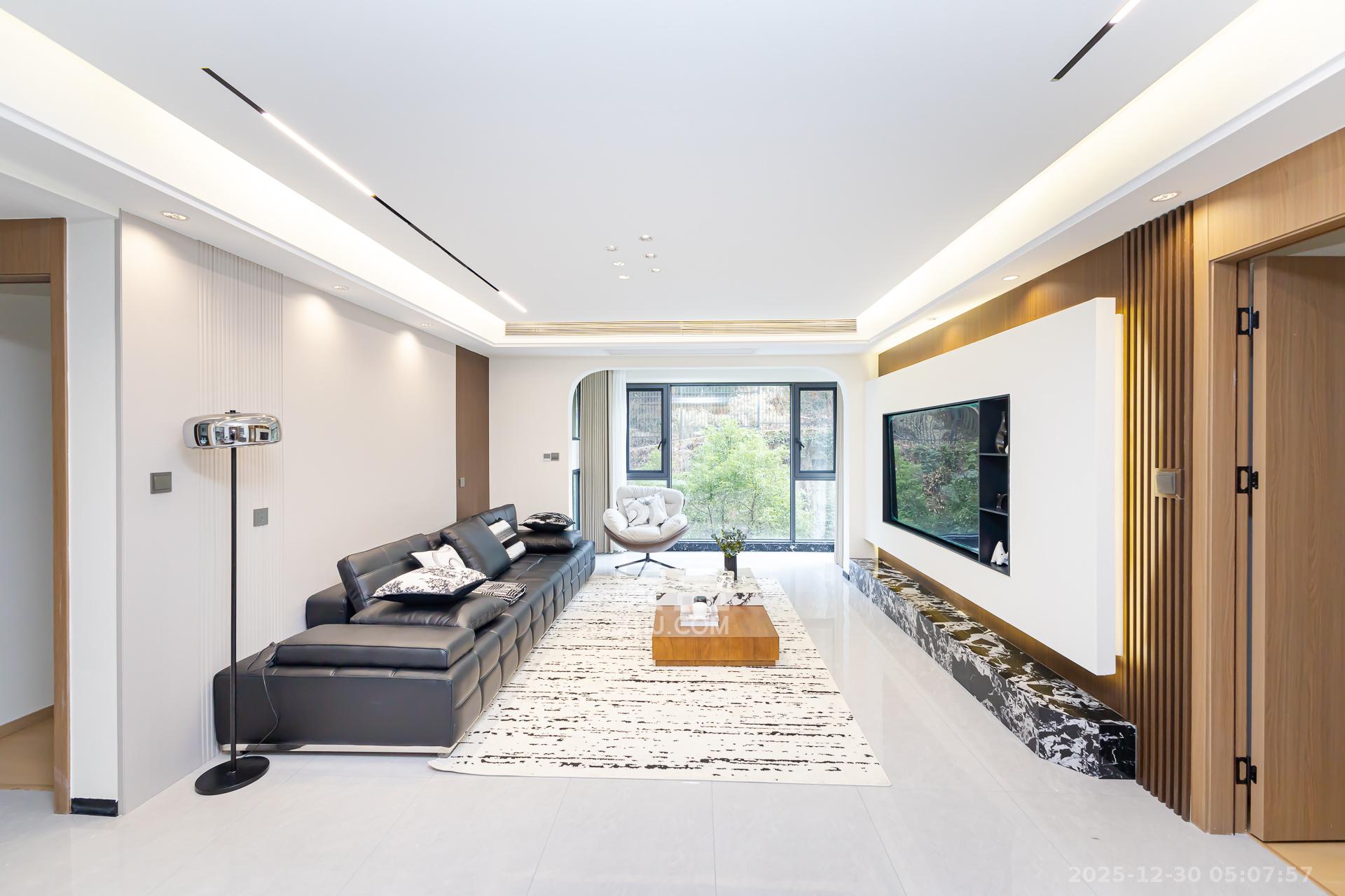 龙湖璟宸原著（龙湖紫宸）  4室2厅2卫    118.8万