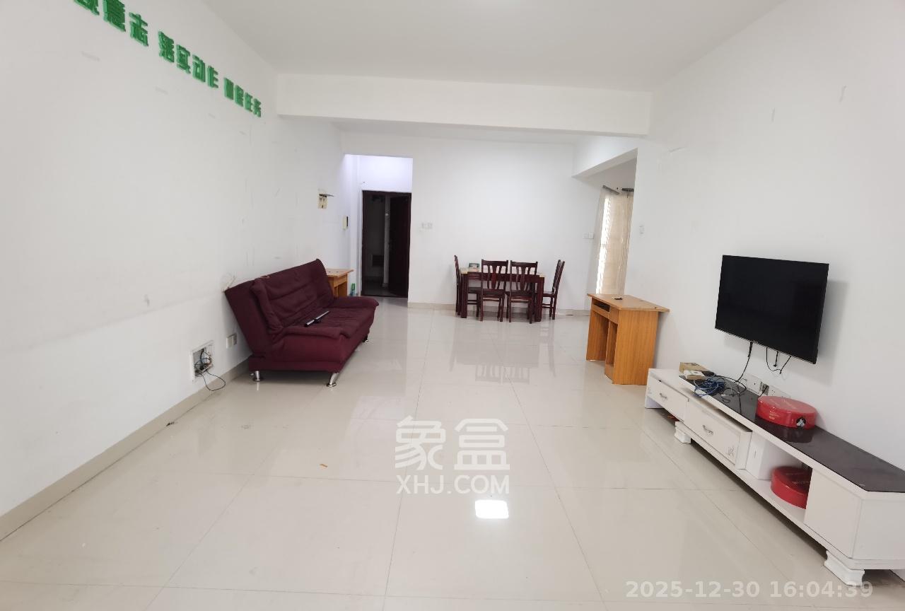 上河国际C区  3室2厅1卫    2600.0元/月