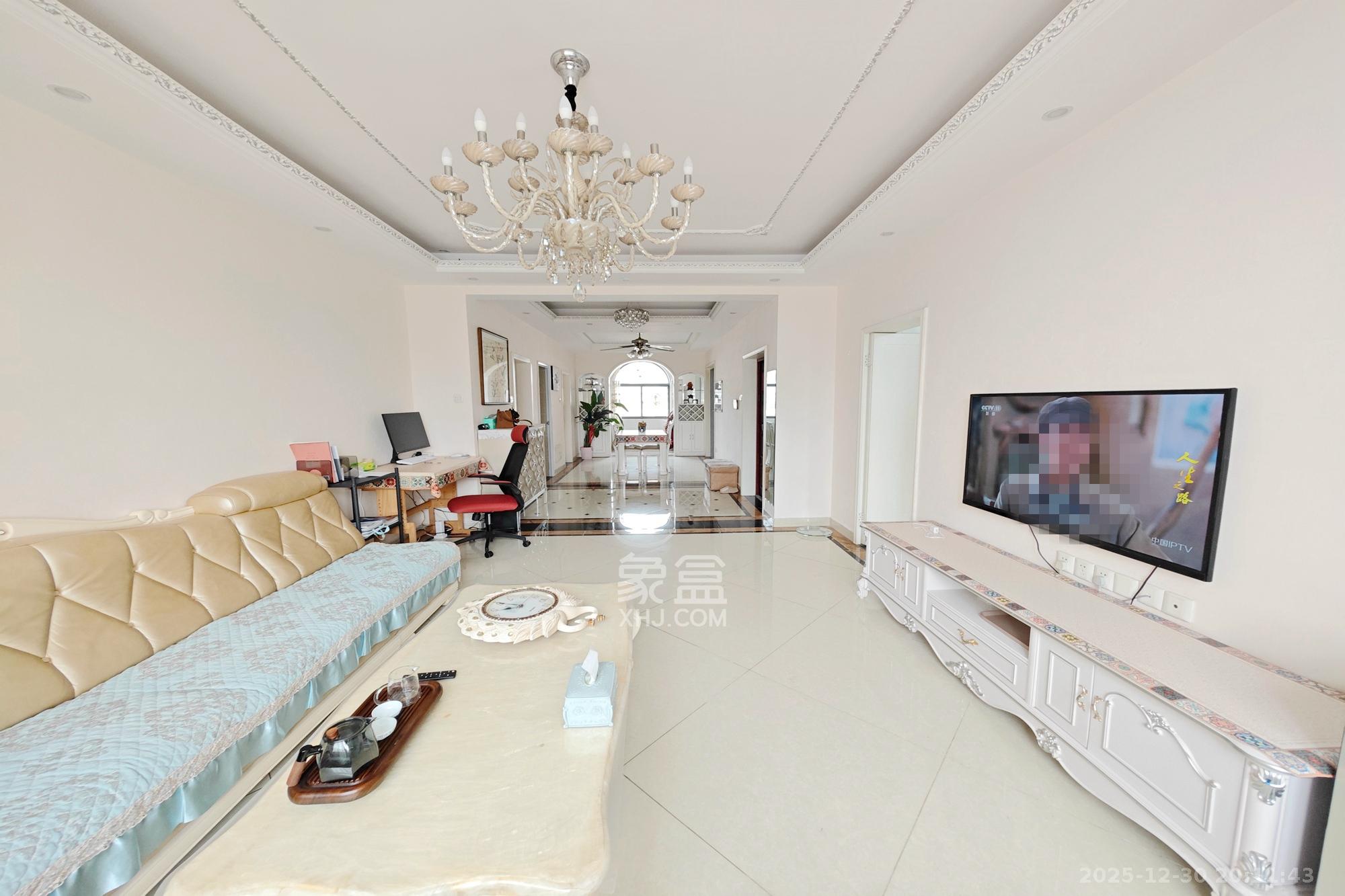 阳光锦城  3室2厅1卫    218.0万