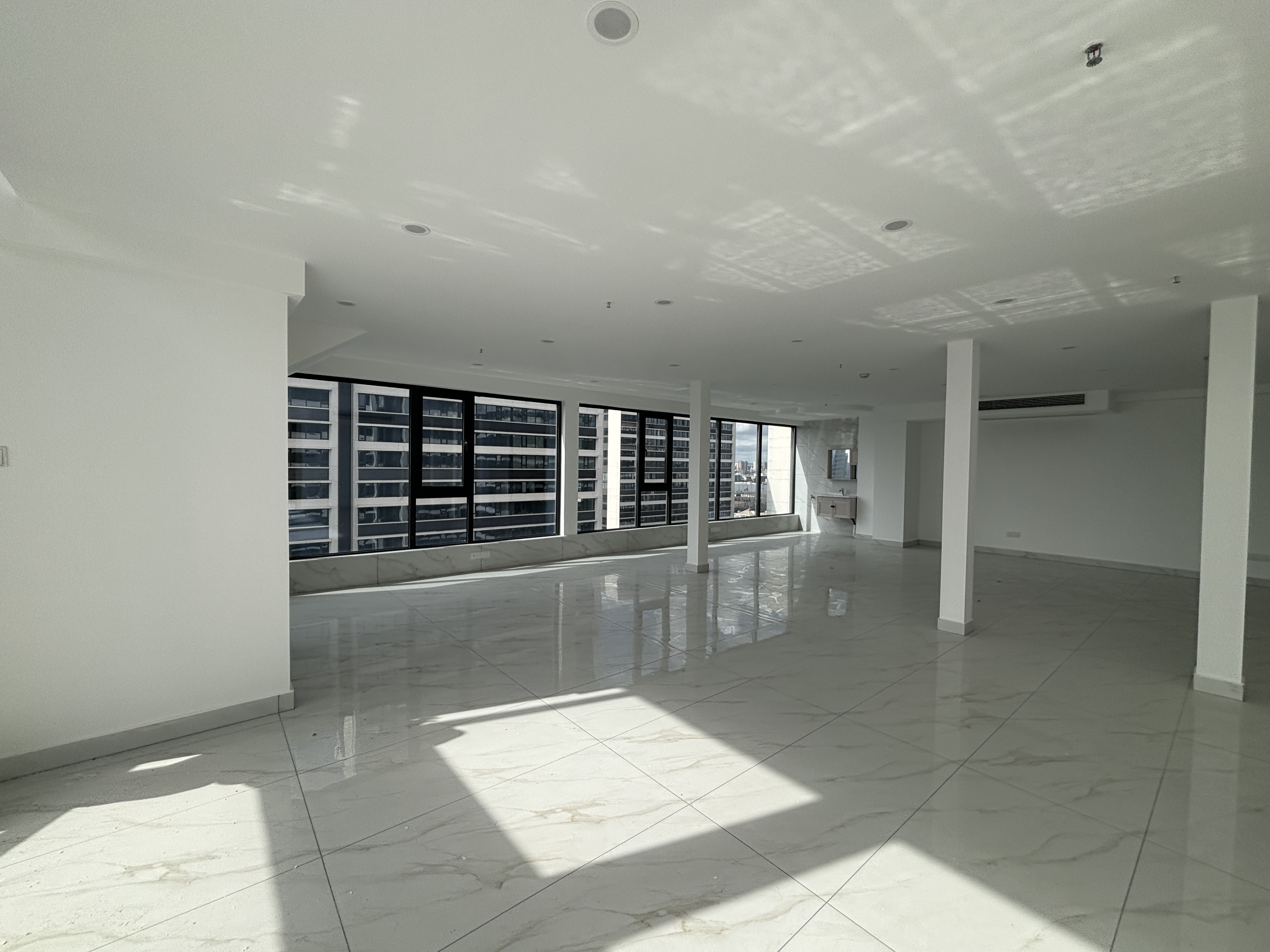 绿地领海广场   167.0㎡      8000.0元/月室内图