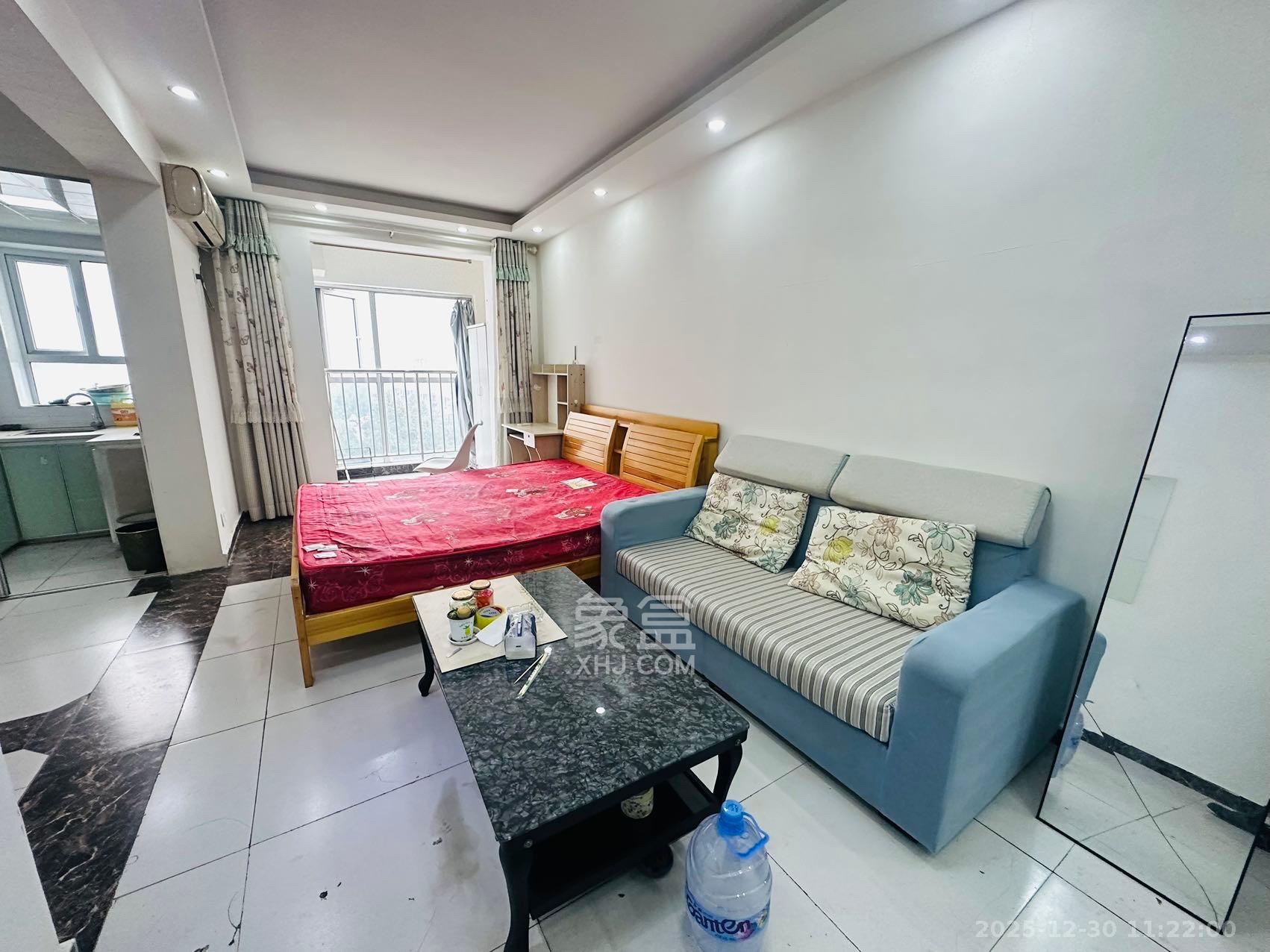 左岸右岸  1室0厅1卫    1200.0元/月