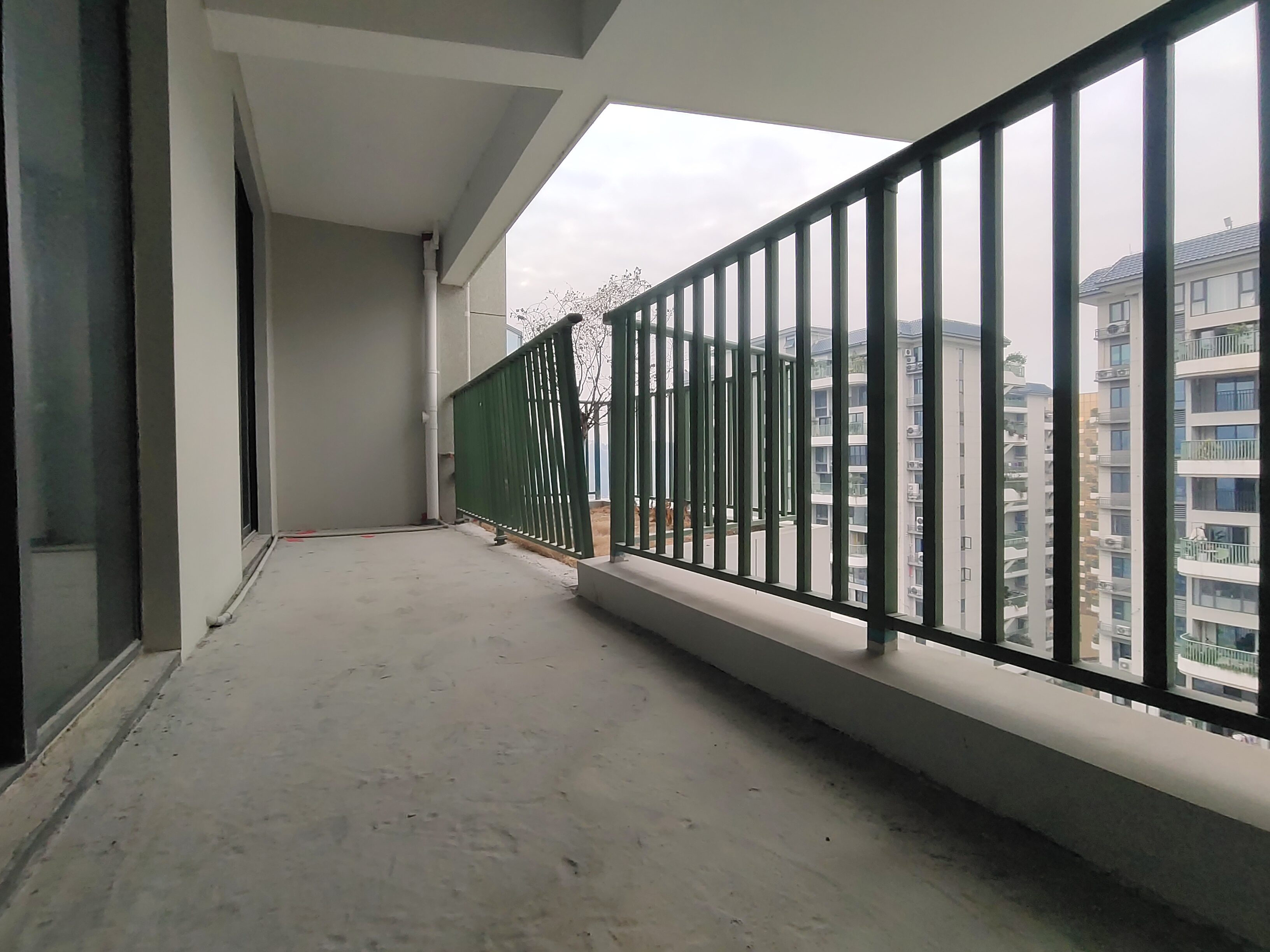 福天君庭  4室2厅2卫    105.0万