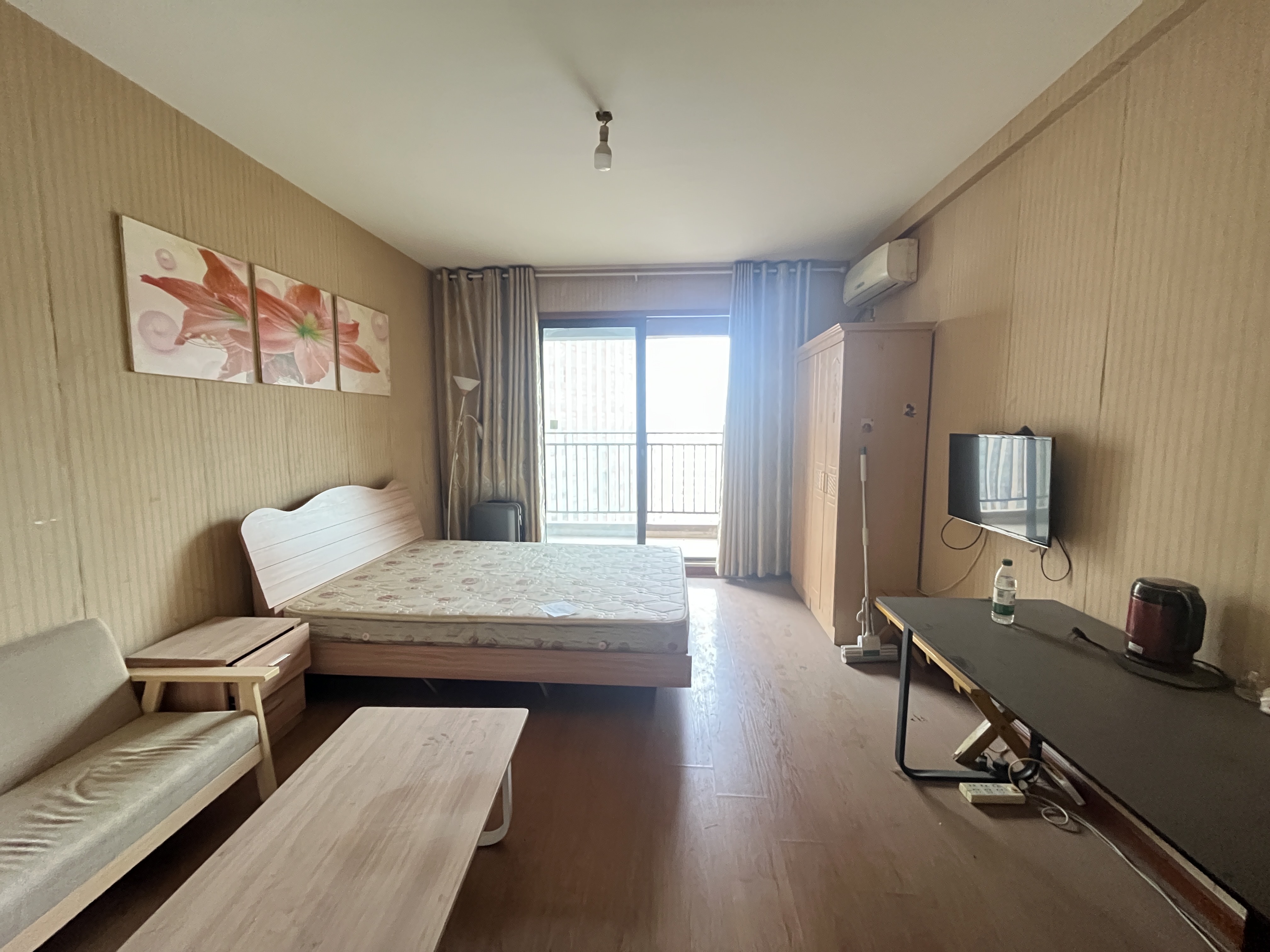 蓝色港湾  1室1厅1卫    16.5万