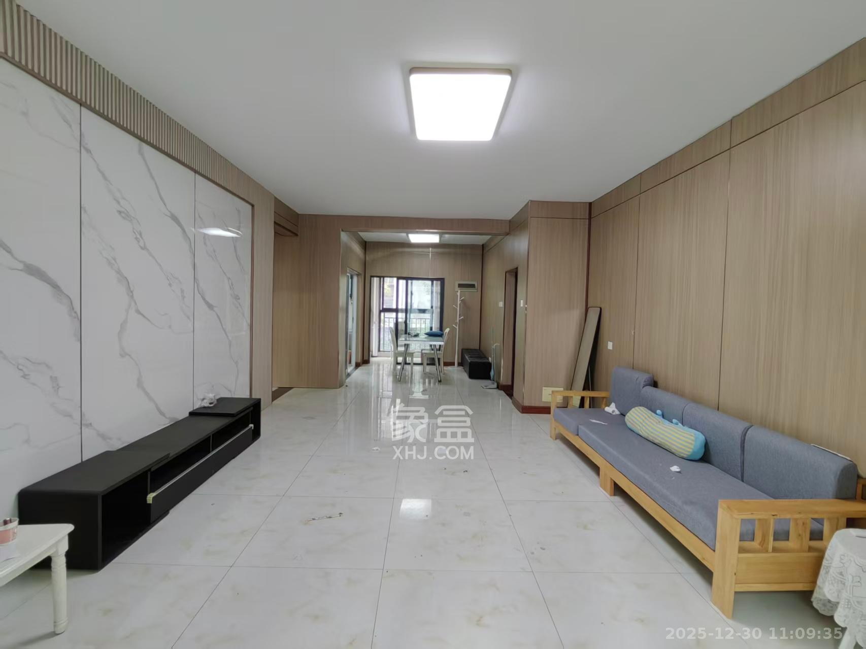 世纪桃花苑  3室2厅2卫    2200.0元/月