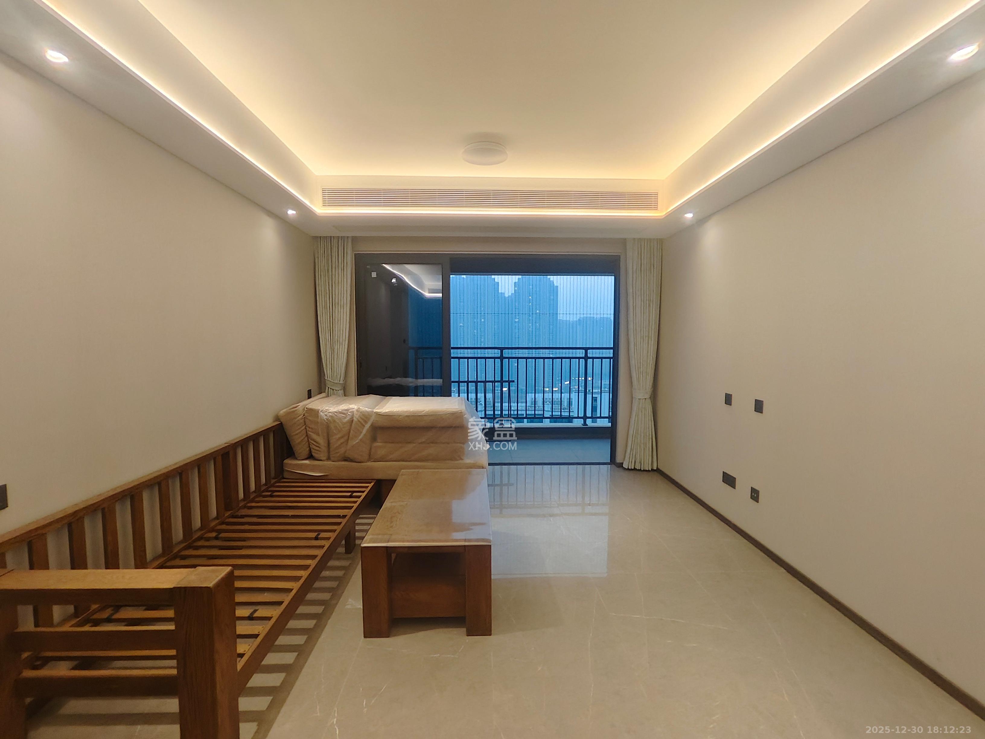 龙湖天璞  4室2厅2卫    4000.0元/月