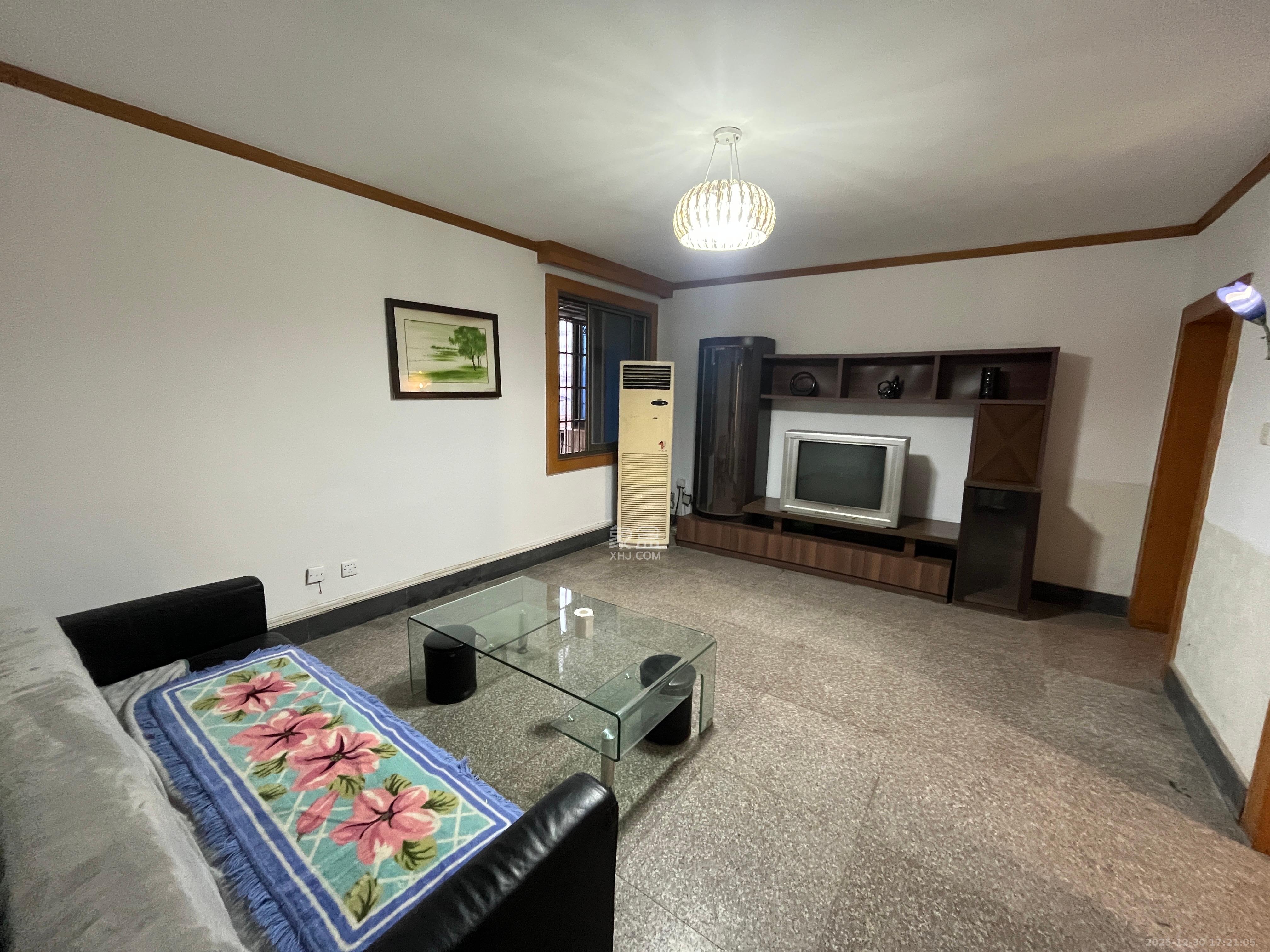 窑岭光大银行宿舍  3室1厅2卫    2400.0元/月