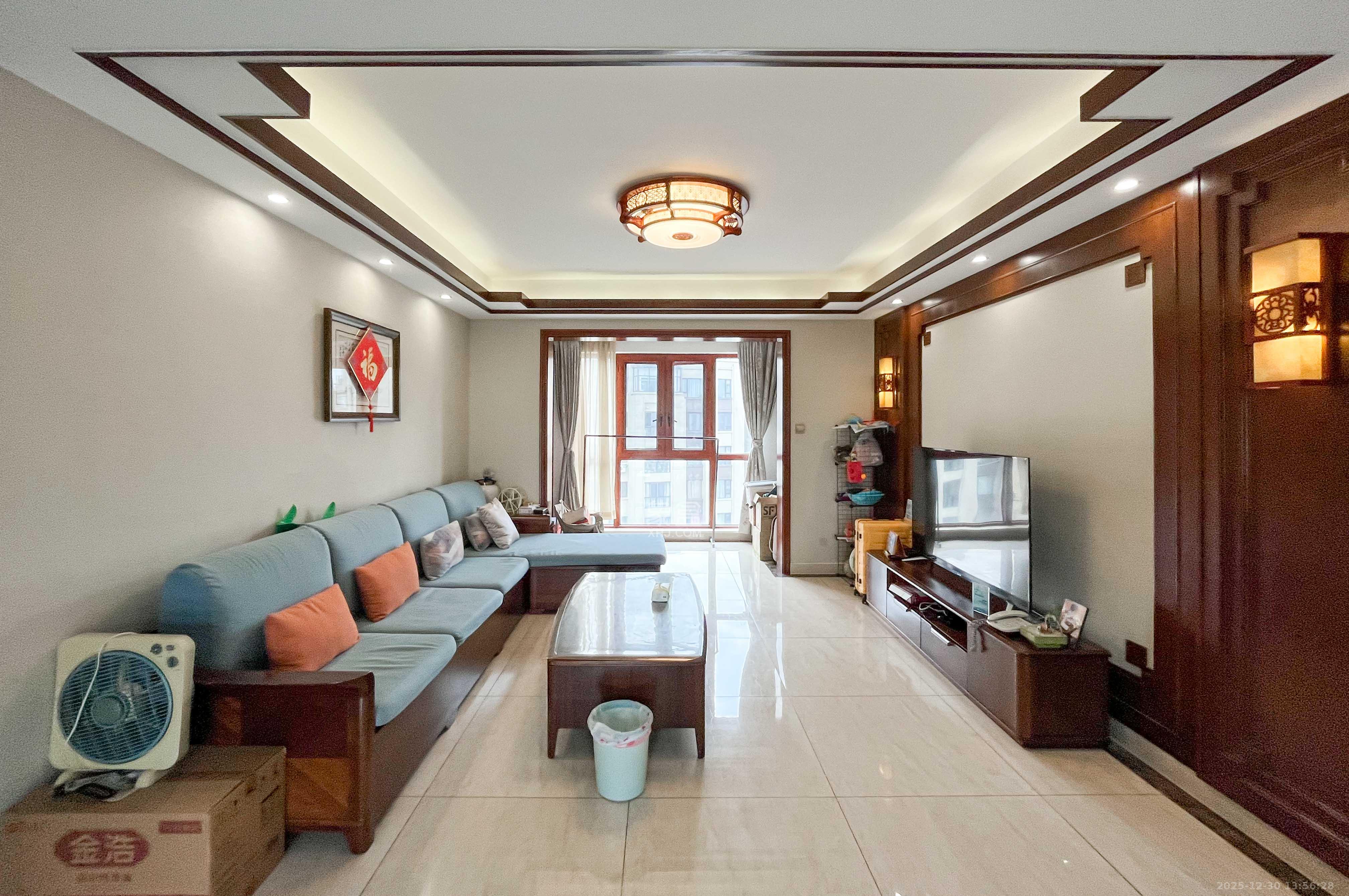 金茂梅溪湖  4室2厅2卫    268.0万